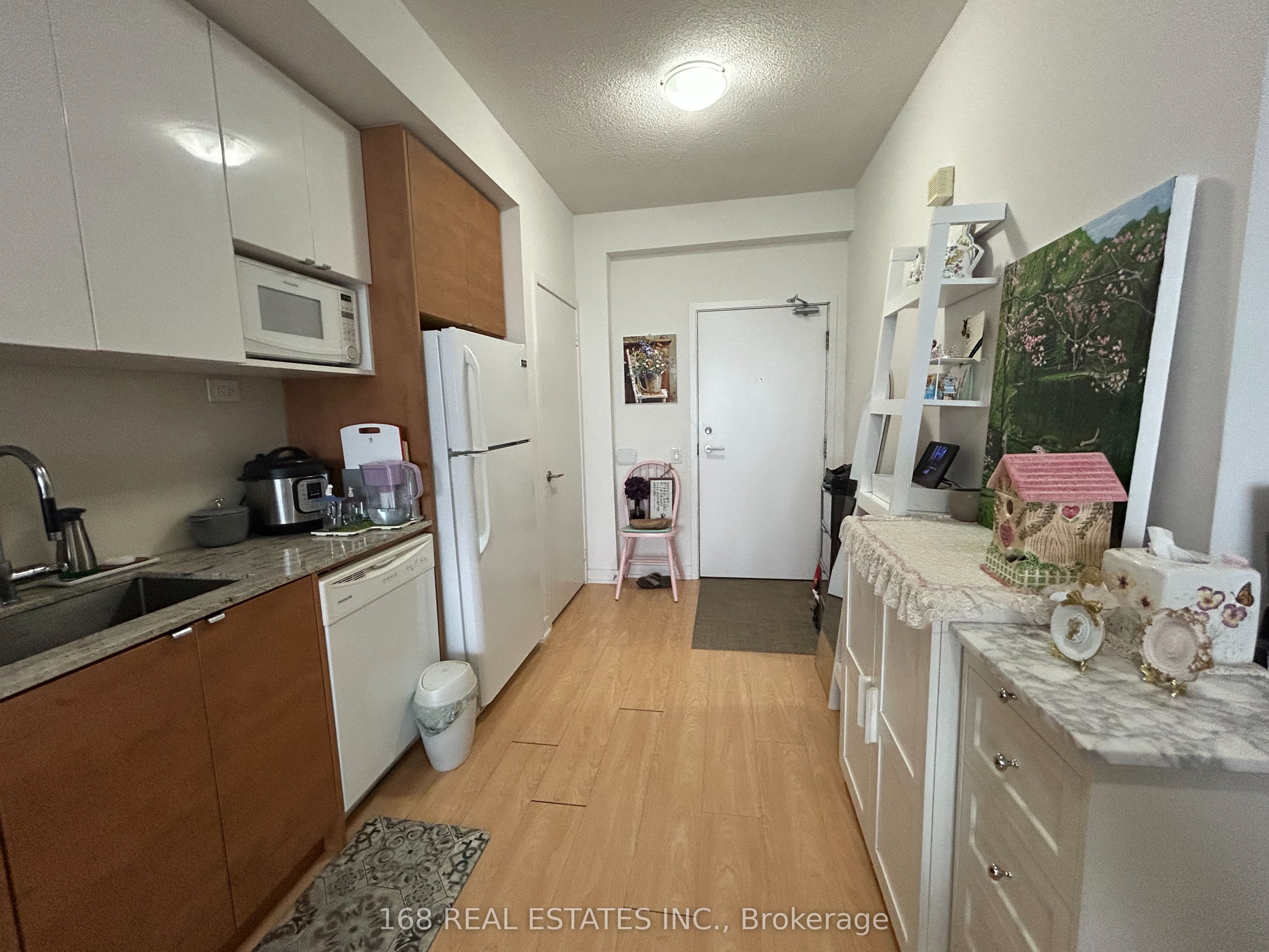 121 McMahon Drive 2002, Toronto, ON M2K 0C1 photo 3