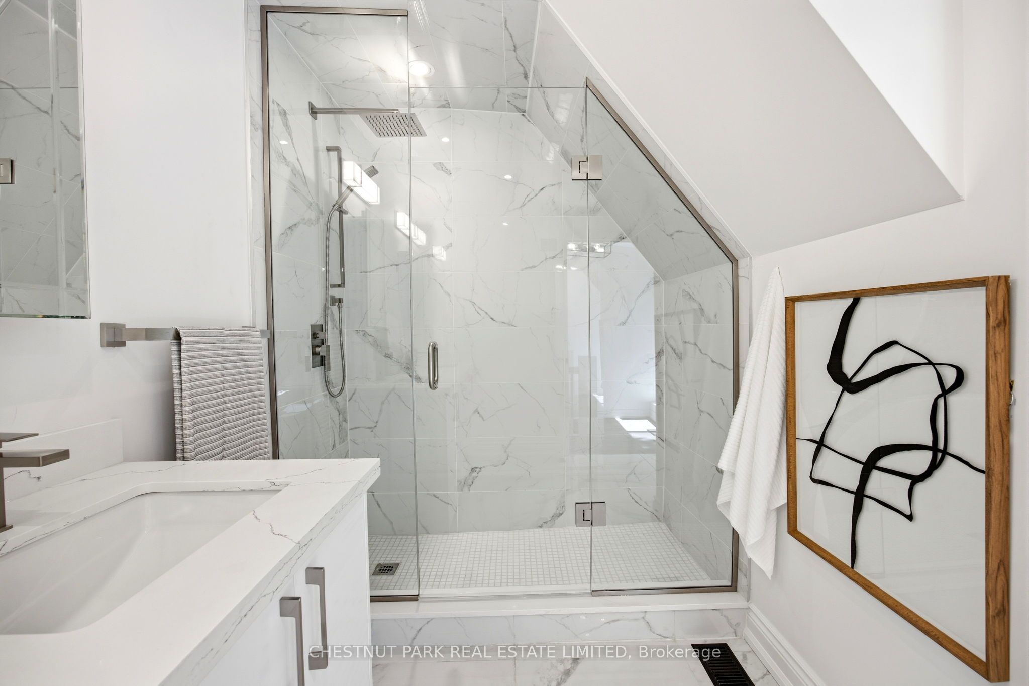 177 Collier Street, Toronto, ON M4W 1M2