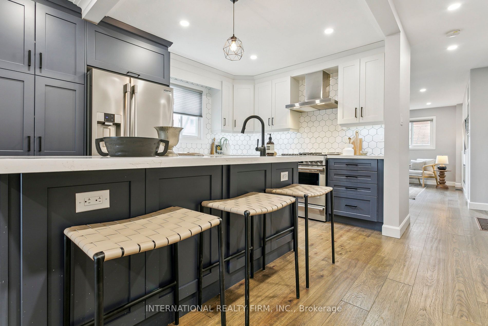 50 Denison Avenue, Toronto, ON M5T 2M8 photo 2