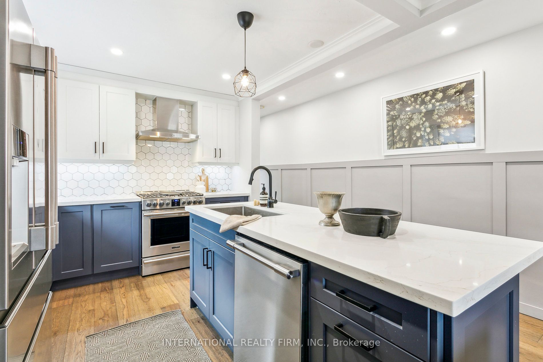 50 Denison Avenue, Toronto, ON M5T 2M8 photo 3
