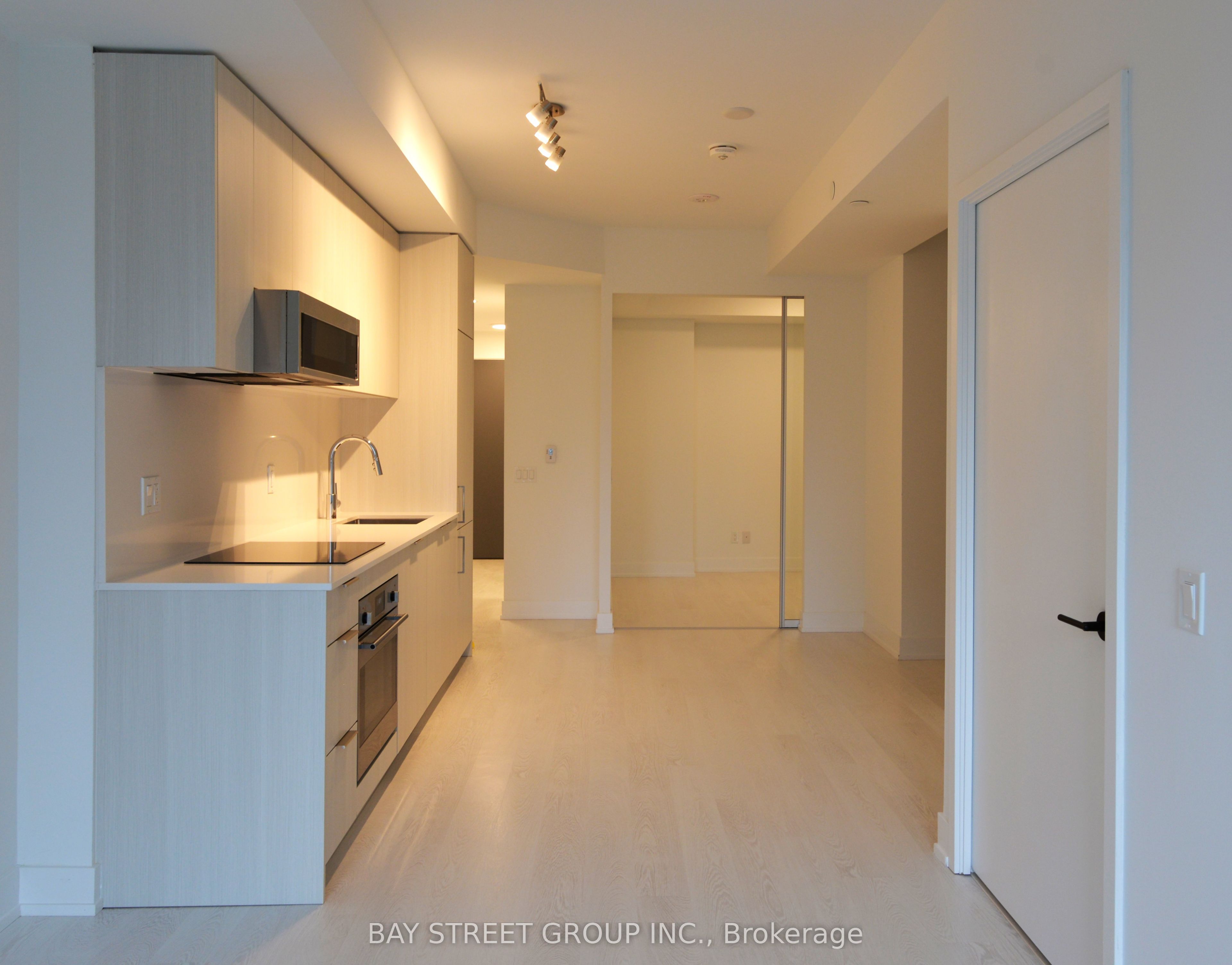 308 Jarvis Street 901, Toronto, ON M5B 0E3 photo 3