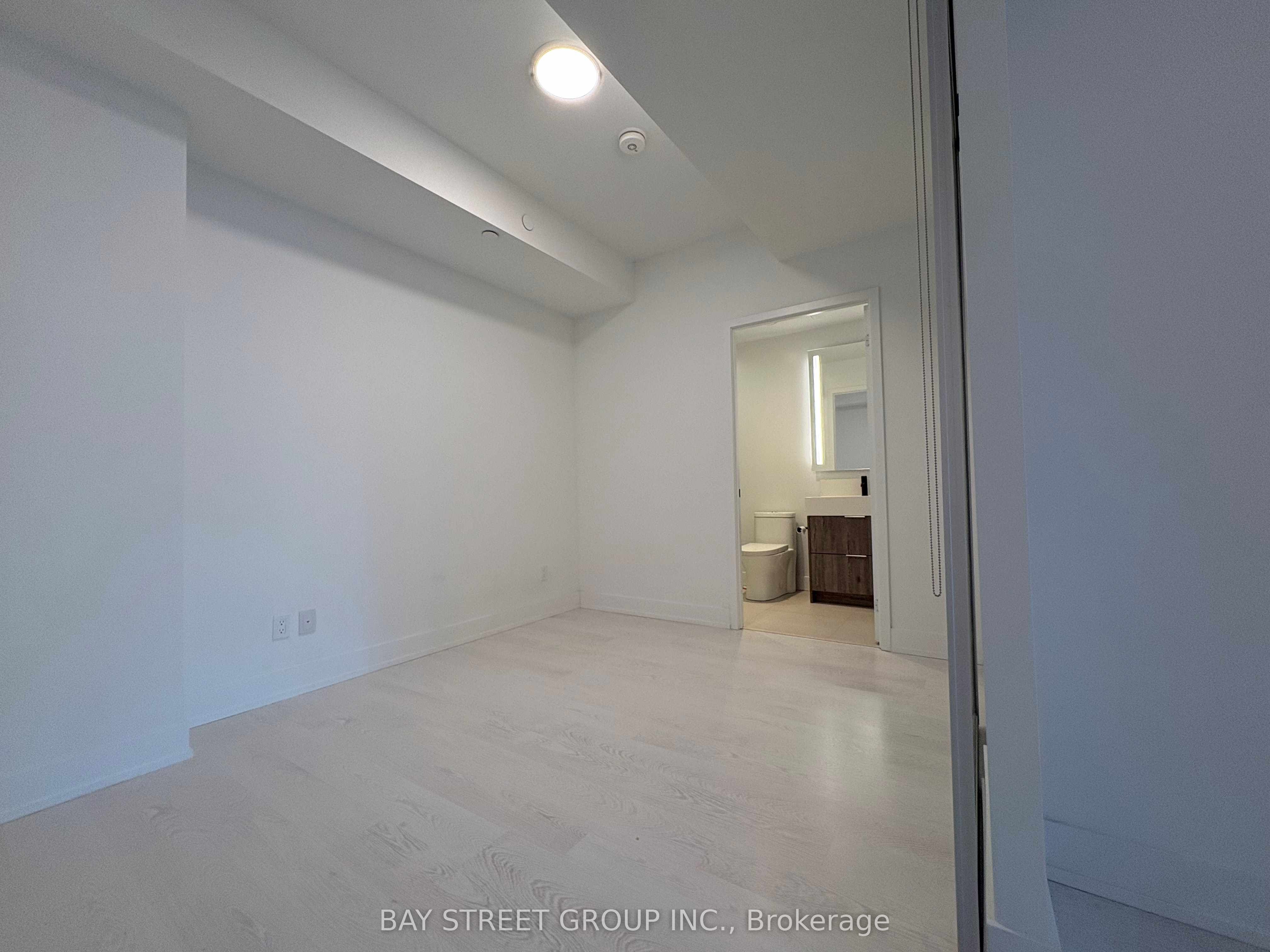308 Jarvis Street 901, Toronto, ON M5B 0E3 photo 5