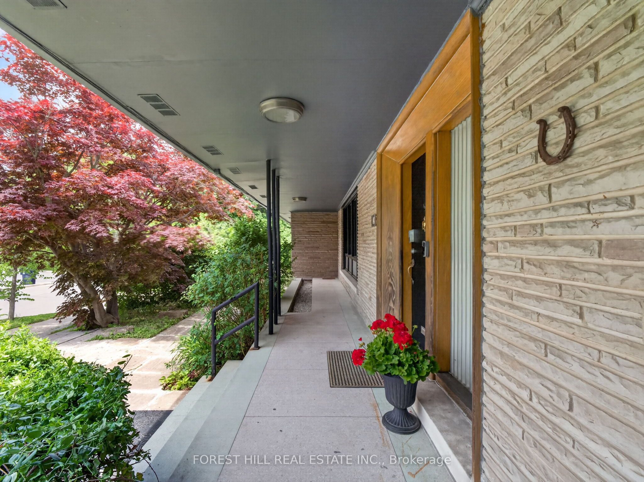 3 Glen Rush Boulevard, Toronto, ON M5N 2T2 photo 5