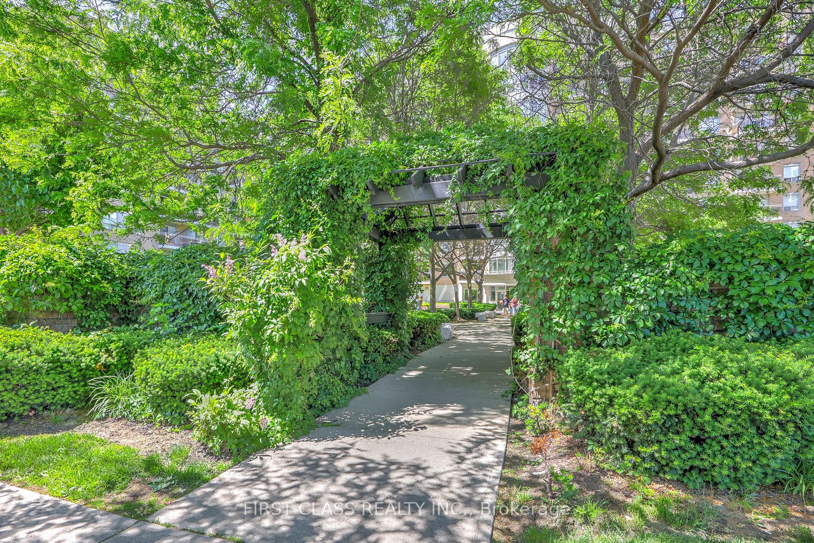 650 Lawrence Avenue W 725, Toronto, ON M6A 3E8 photo 2