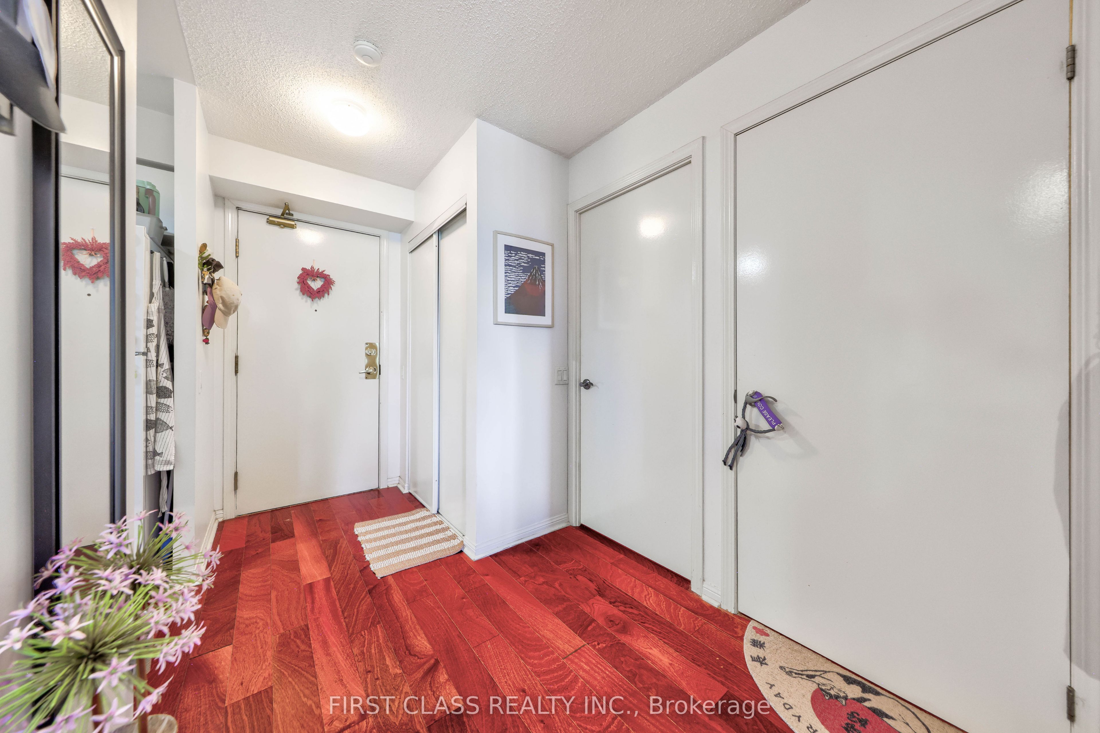 650 Lawrence Avenue W 725, Toronto, ON M6A 3E8 photo 5