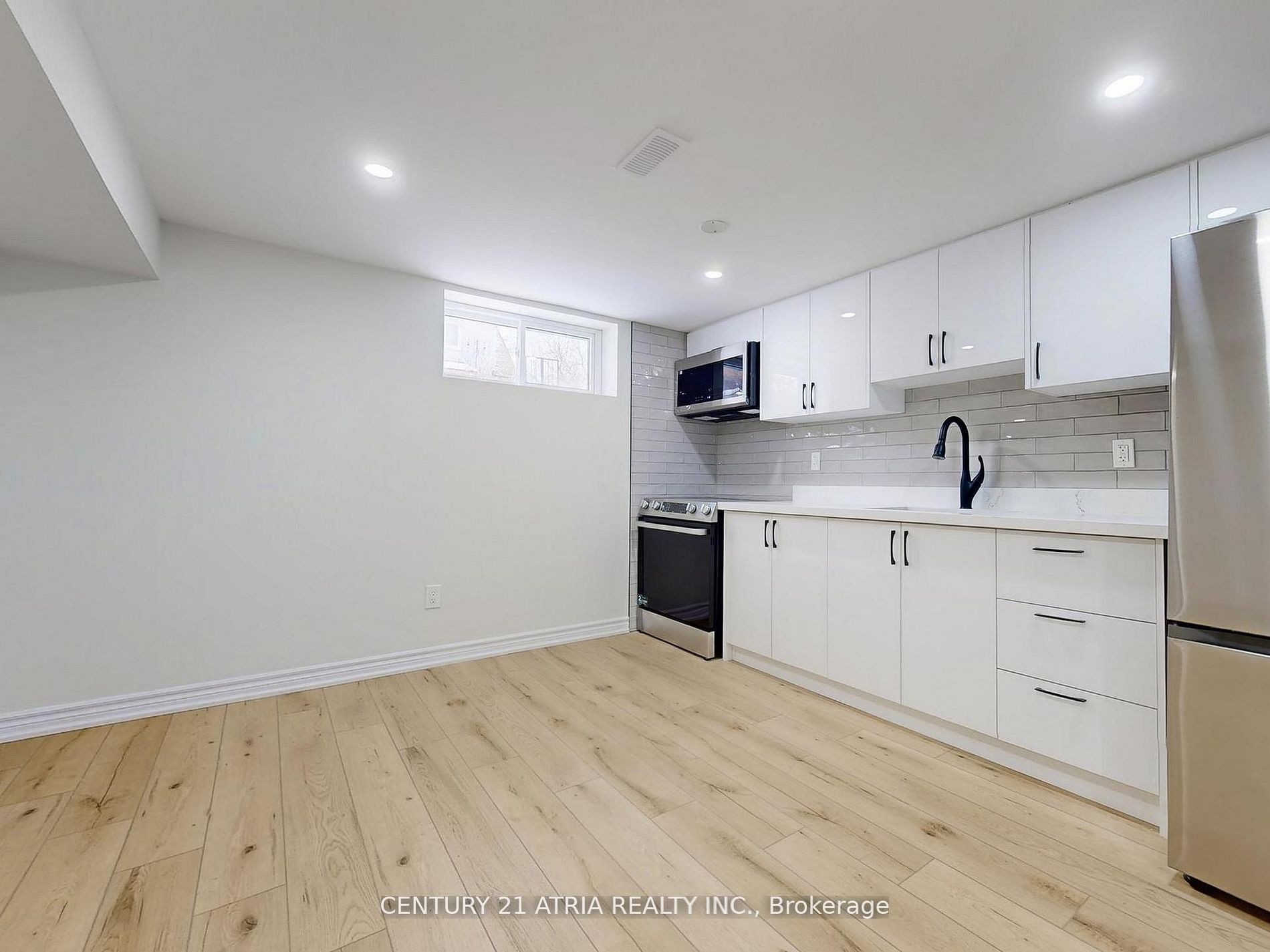 57 Saddle Ridge Drive Lower B, Toronto, ON M4A 1Z6 photo 2