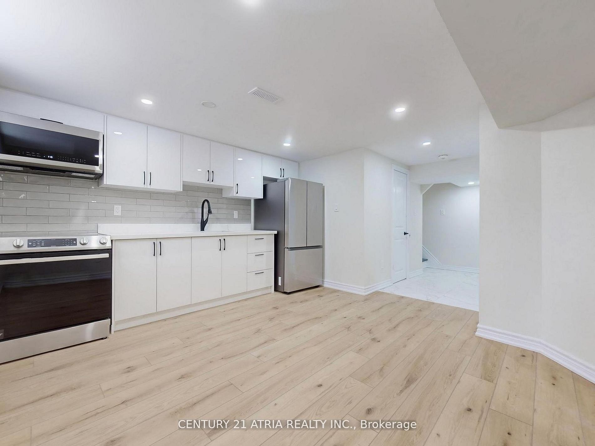 57 Saddle Ridge Drive Lower B, Toronto, ON M4A 1Z6 photo 3