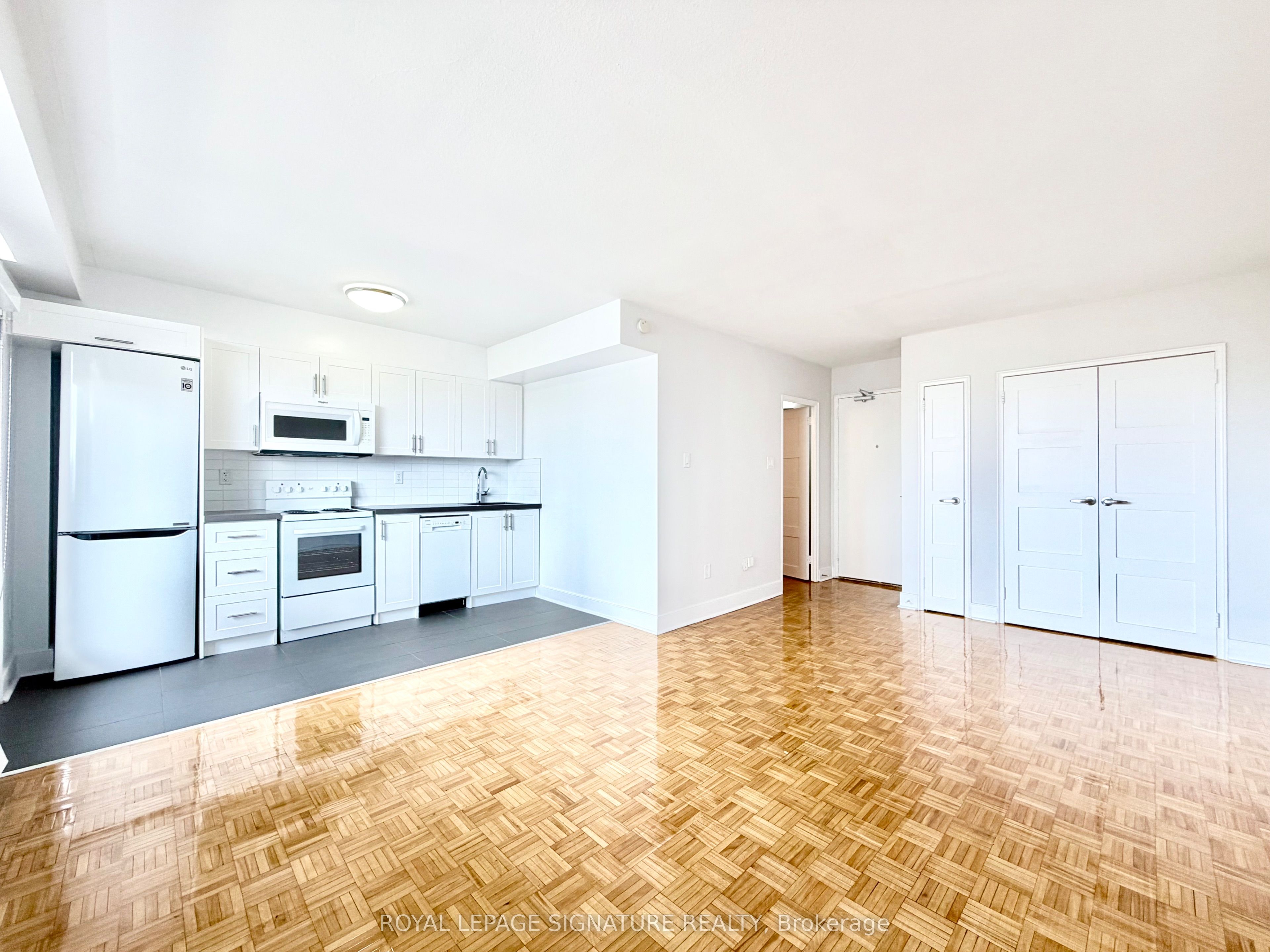 276 St George Street 908, Toronto, ON M5R 2P6 photo 3