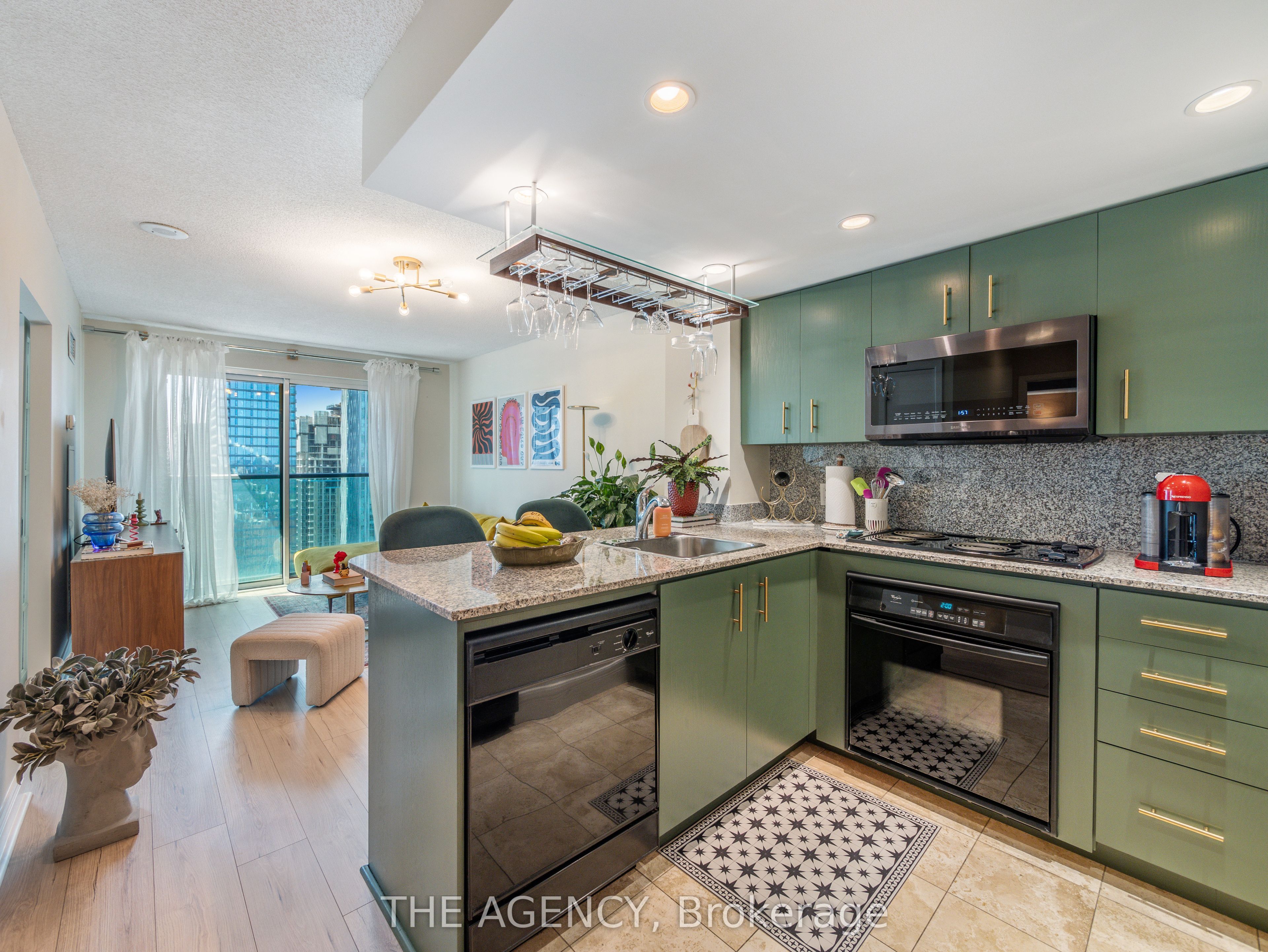 8 Park Road 3301, Toronto, ON M4W 3S5 photo 4