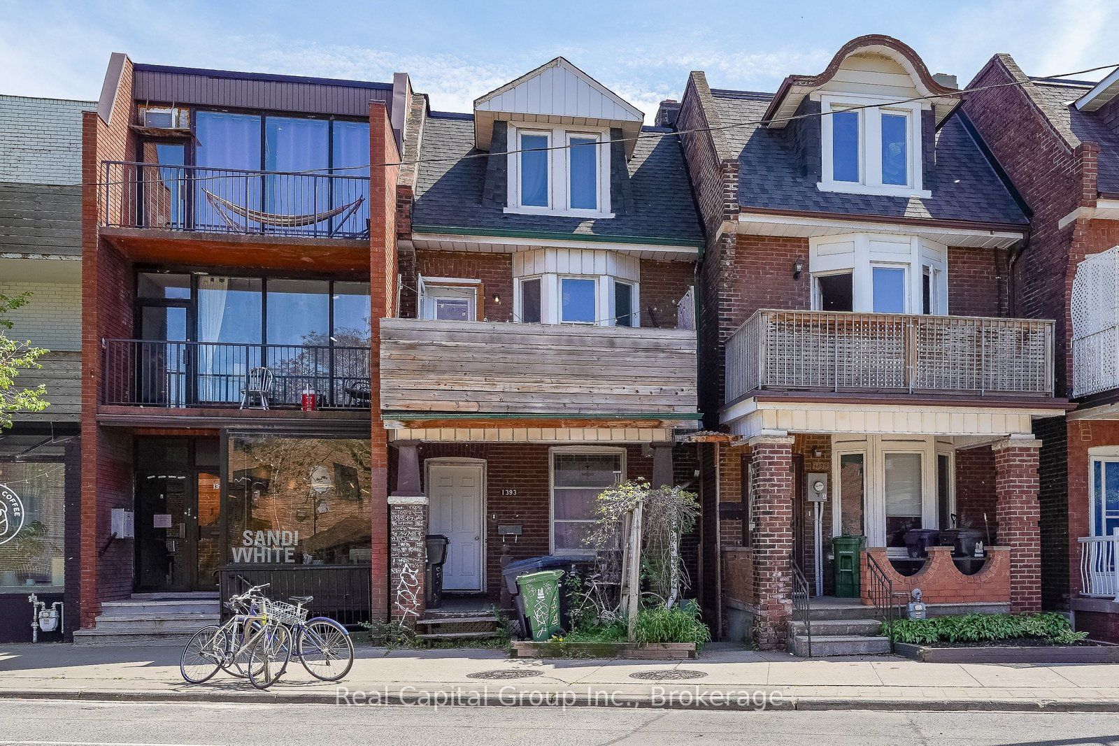 1393 Dundas Street W, Toronto, ON M6J 1Y4