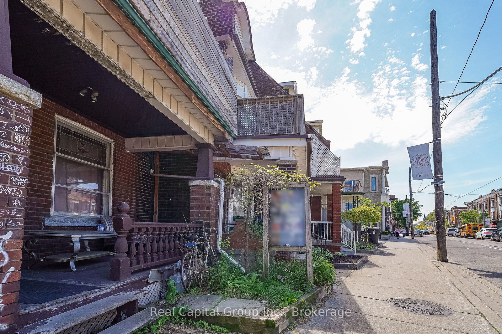 1393 Dundas Street W, Toronto, ON M6J 1Y4 photo 2