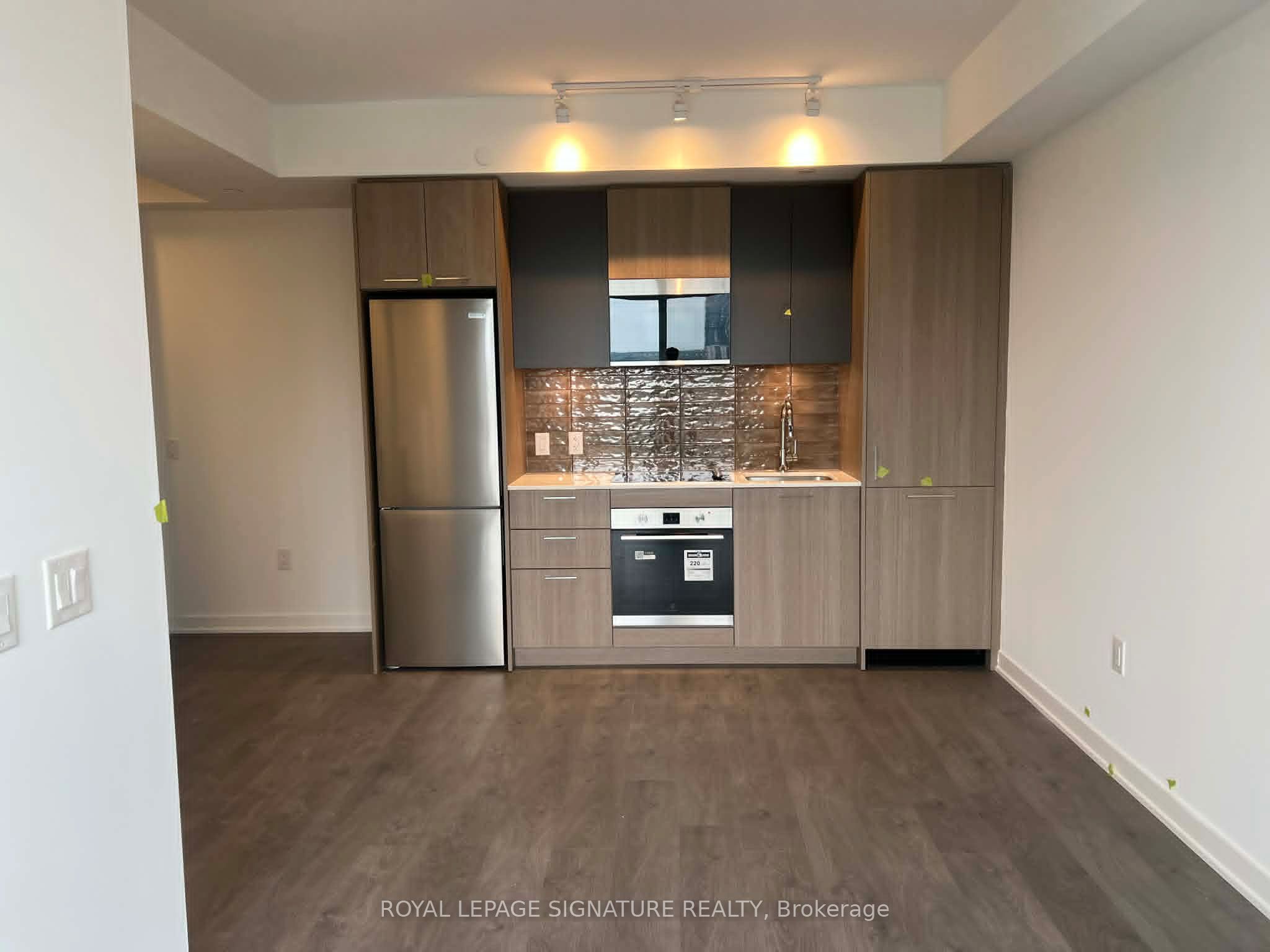10 Oak Street 1809, Toronto, ON M5A 0Z1 photo 2