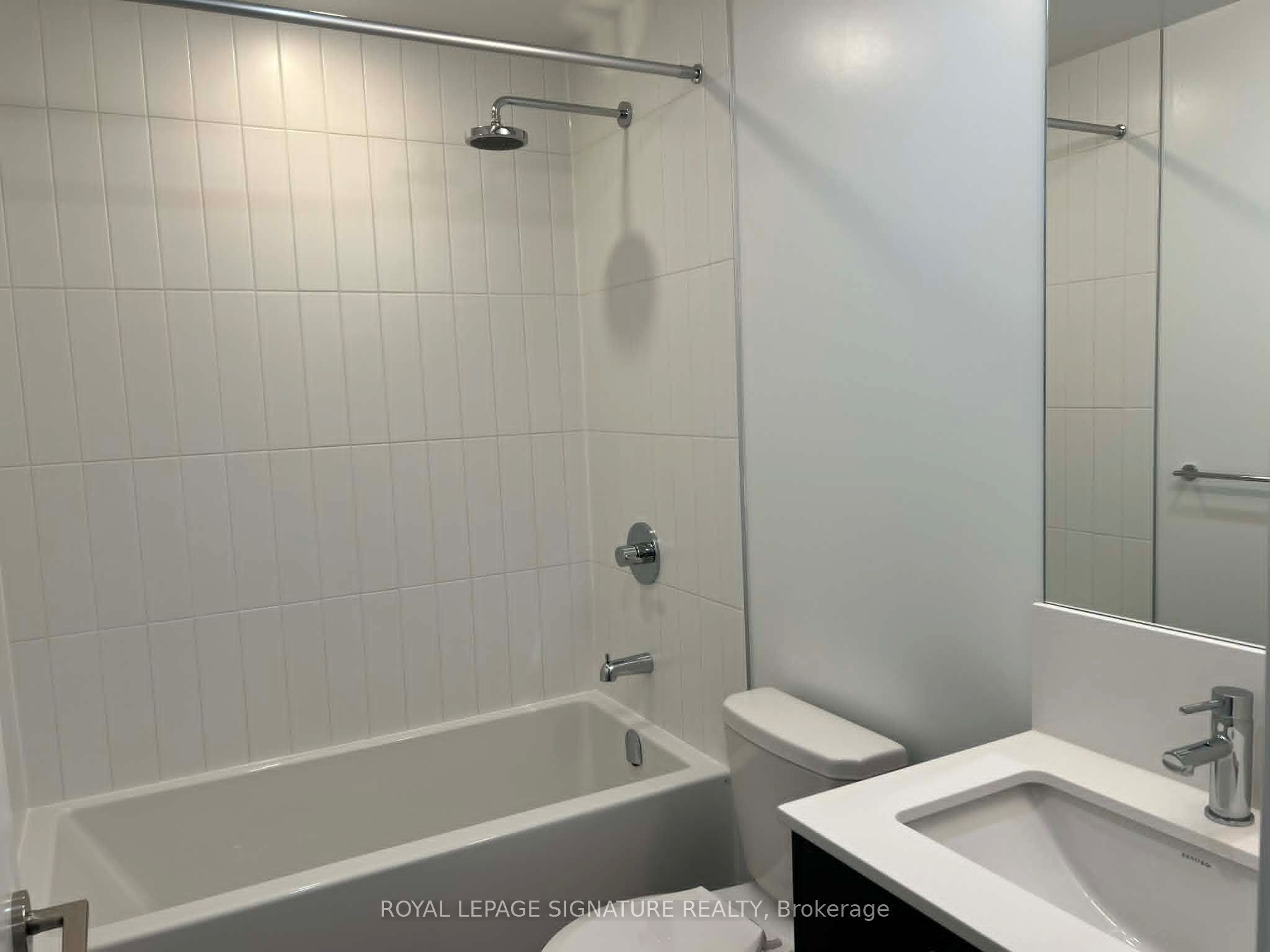 10 Oak Street 1809, Toronto, ON M5A 0Z1 photo 4