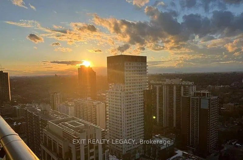 99 Broadway Avenue 3507, Toronto, ON M4P 0E3 photo 2