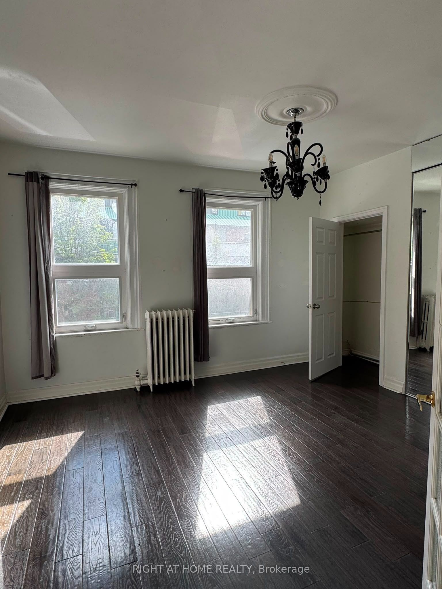 104 Bleecker Street 2, Toronto, ON M4X 1L8 photo 3