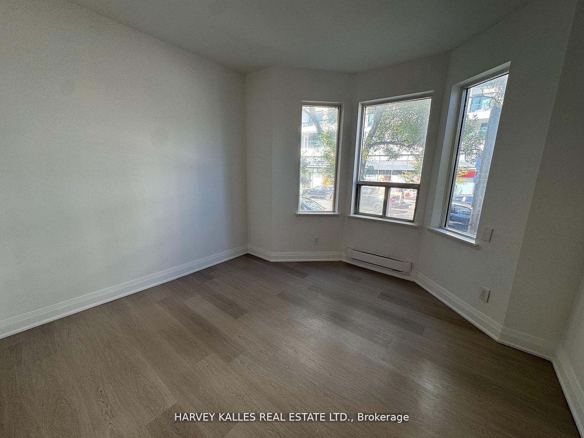 399 Dupont Street 304, Toronto, ON M5R 1W3 photo 3