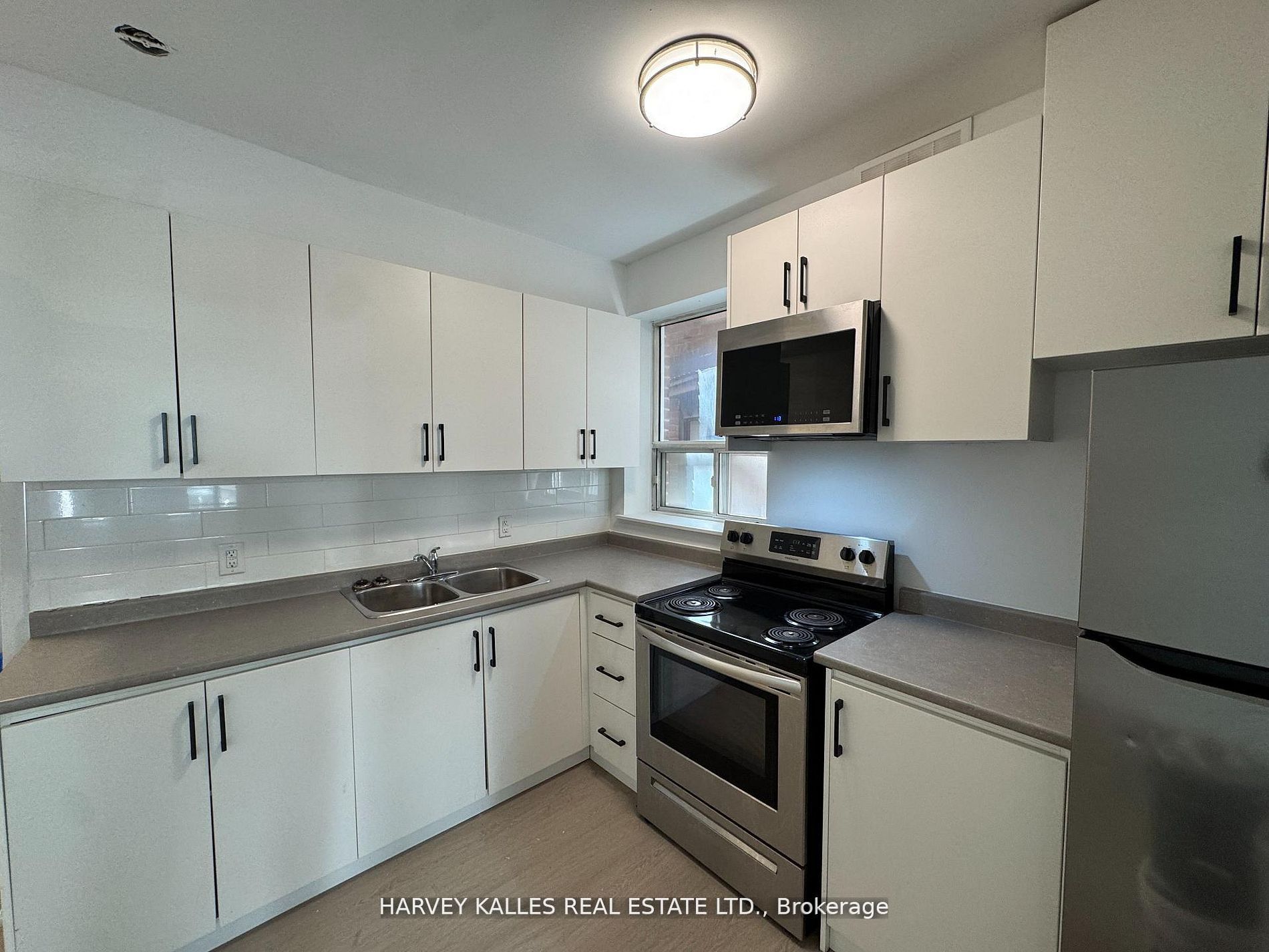399 Dupont Street 304, Toronto, ON M5R 1W3 photo 4