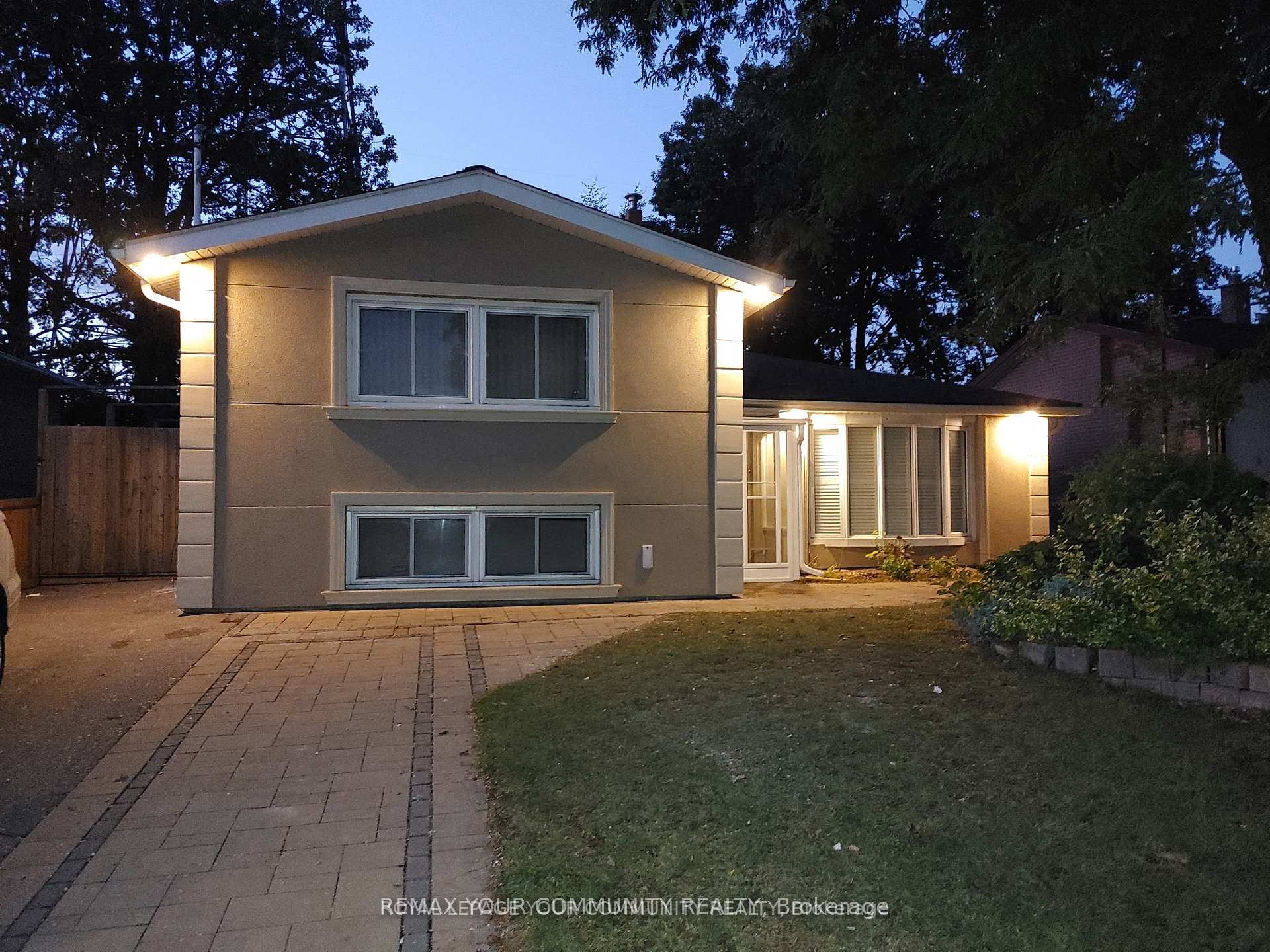 56 Willesden Road, Toronto, ON M2H 1V7 photo 2