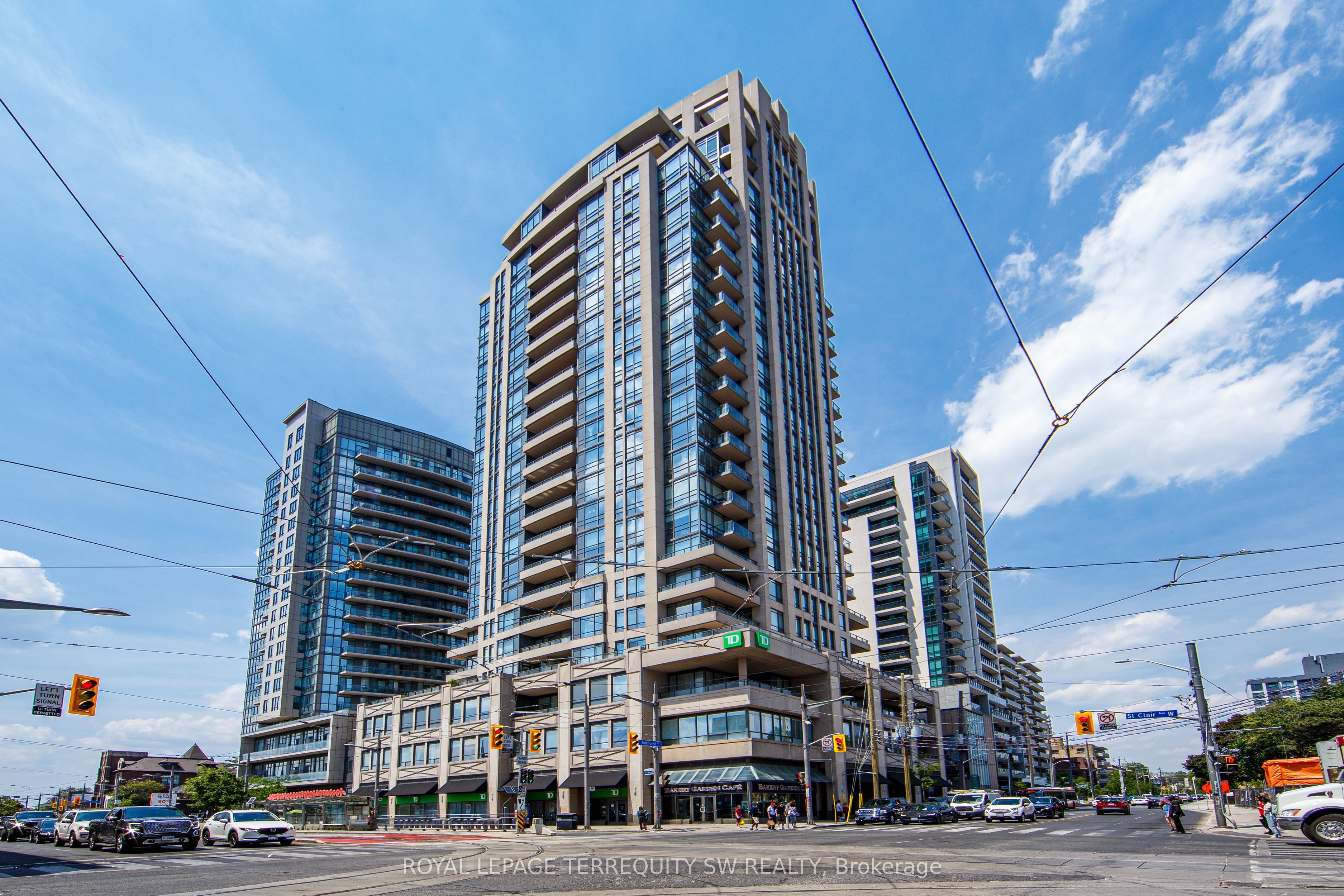 500 St Clair Avenue W 1702, Toronto, ON M6C 1A8 photo 4