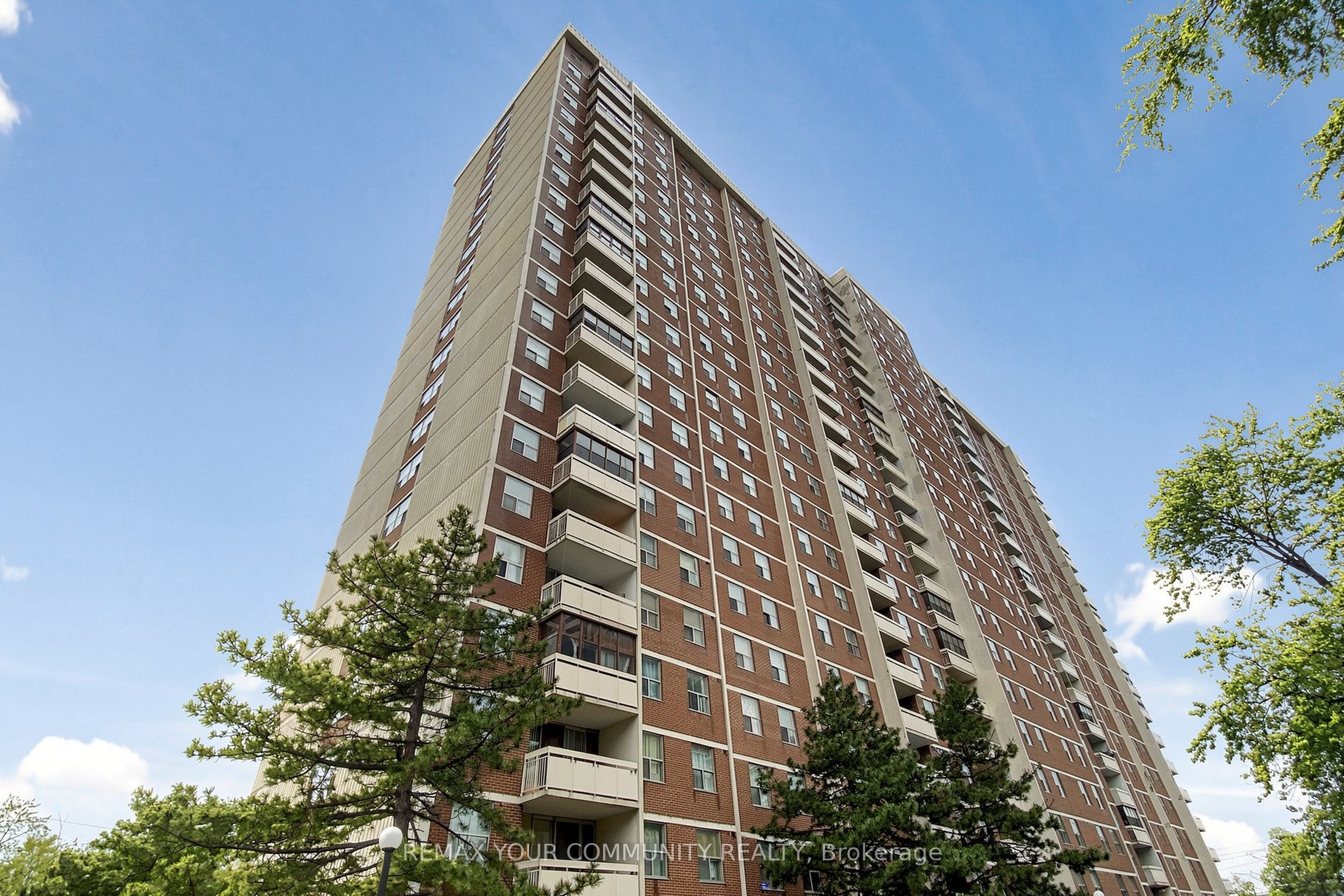 205 Hilda Avenue 1407, Toronto, ON M2M 4B1 photo 2