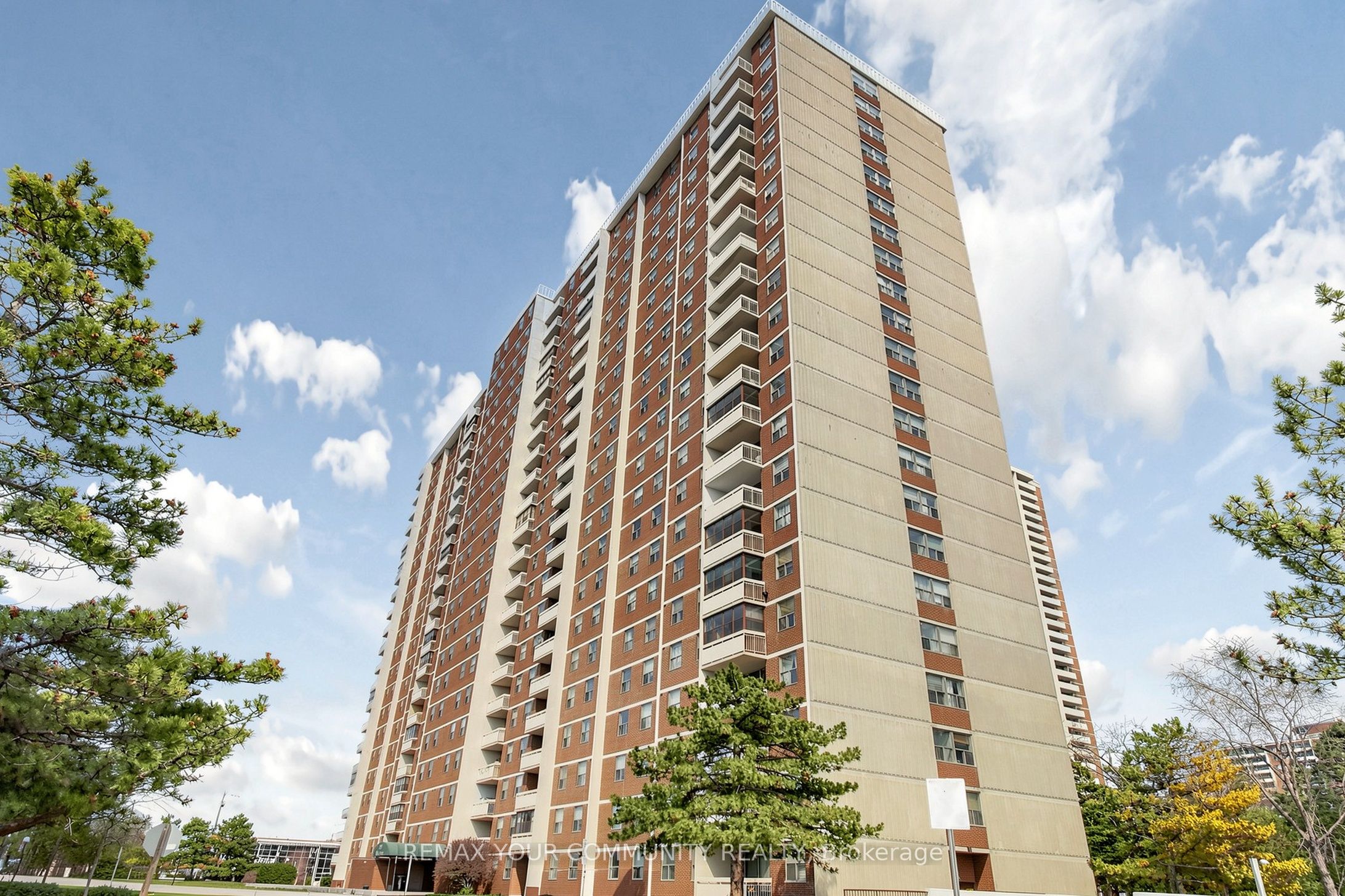 205 Hilda Avenue 1407, Toronto, ON M2M 4B1 photo 3