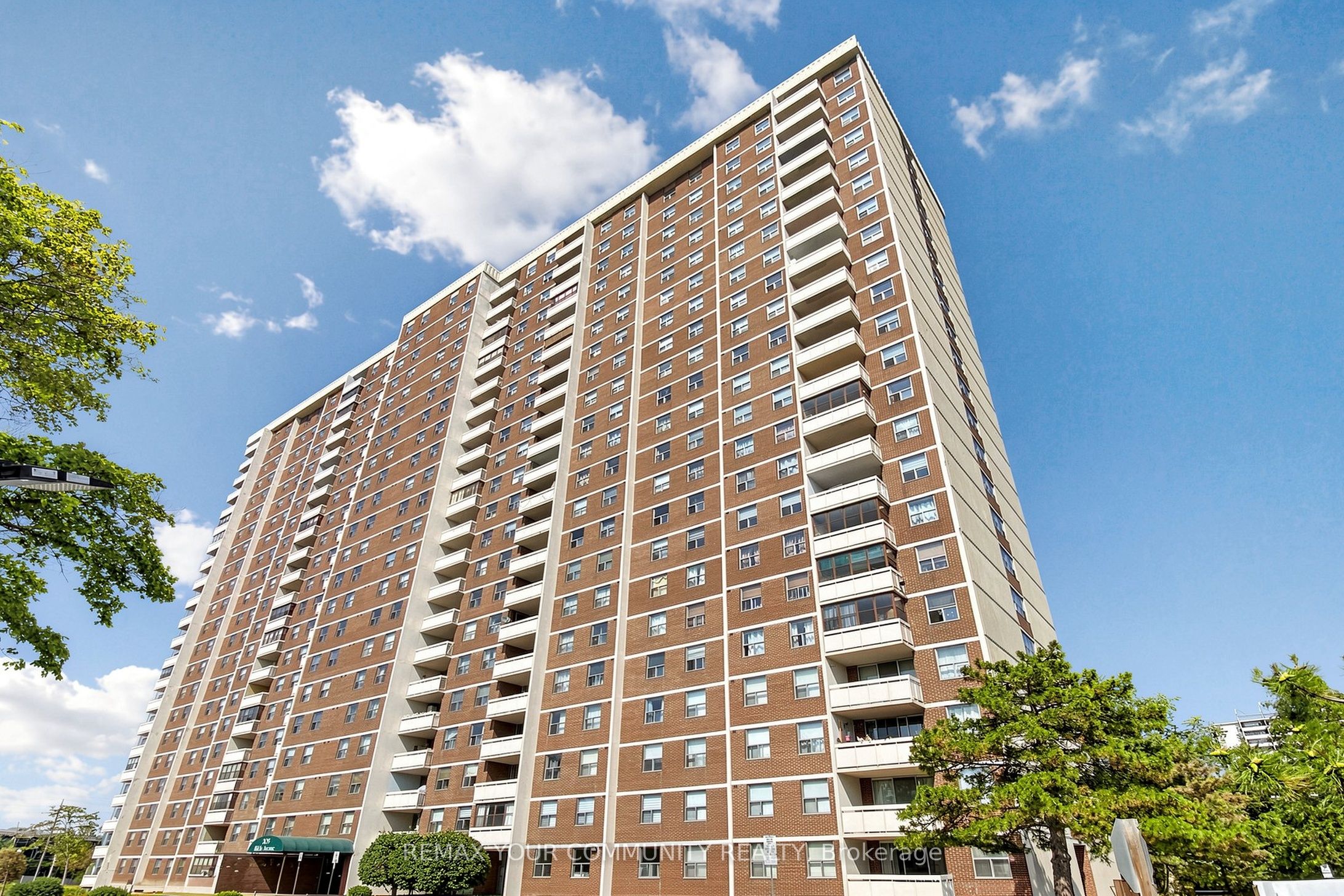 205 Hilda Avenue 1407, Toronto, ON M2M 4B1 photo 4