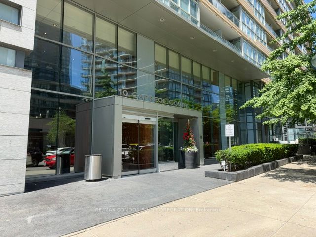 10 Capreol Court 1702, Toronto, ON M5V 4B3 photo 4