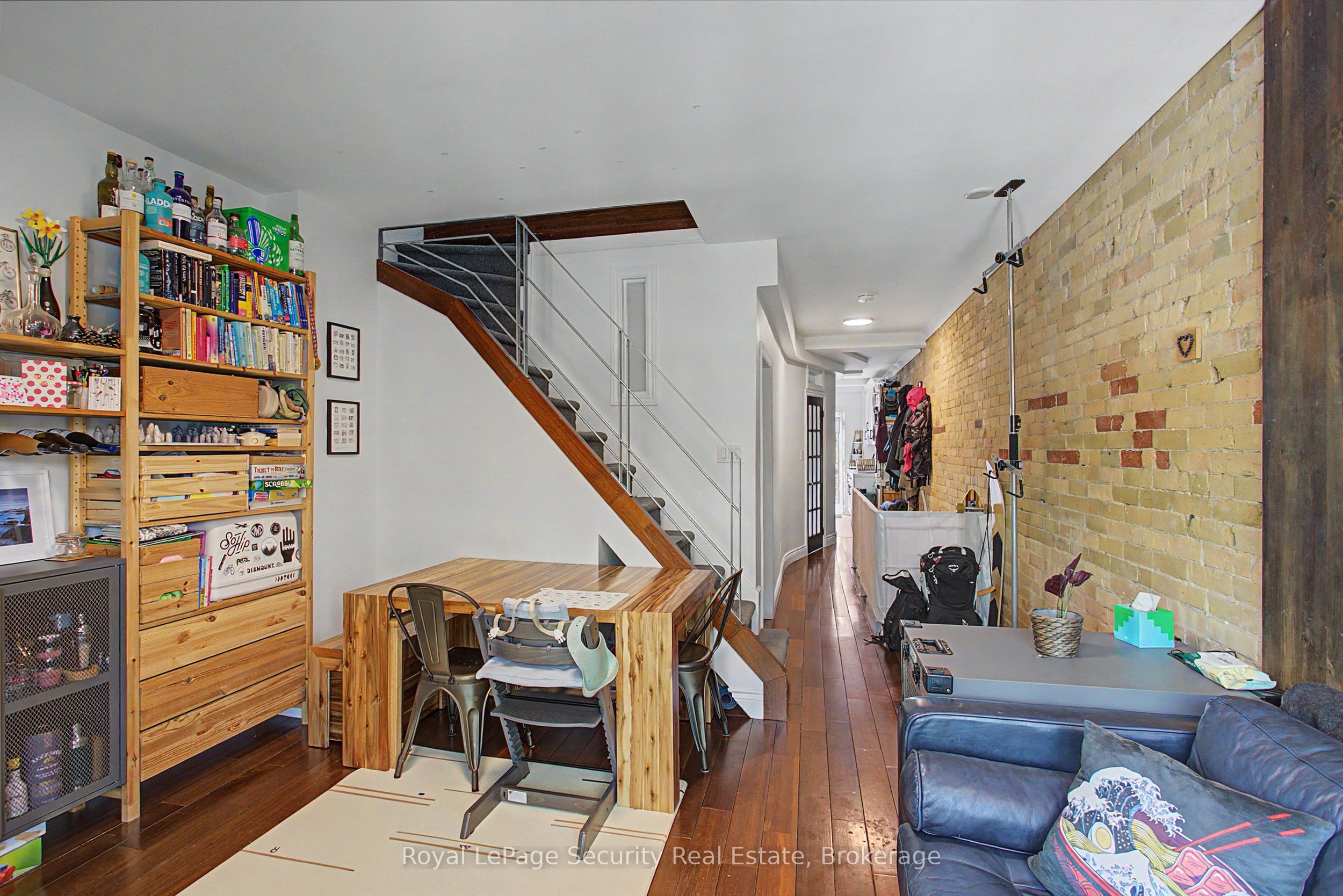 410 Manning Avenue, Toronto, ON M6G 2V7 photo 3