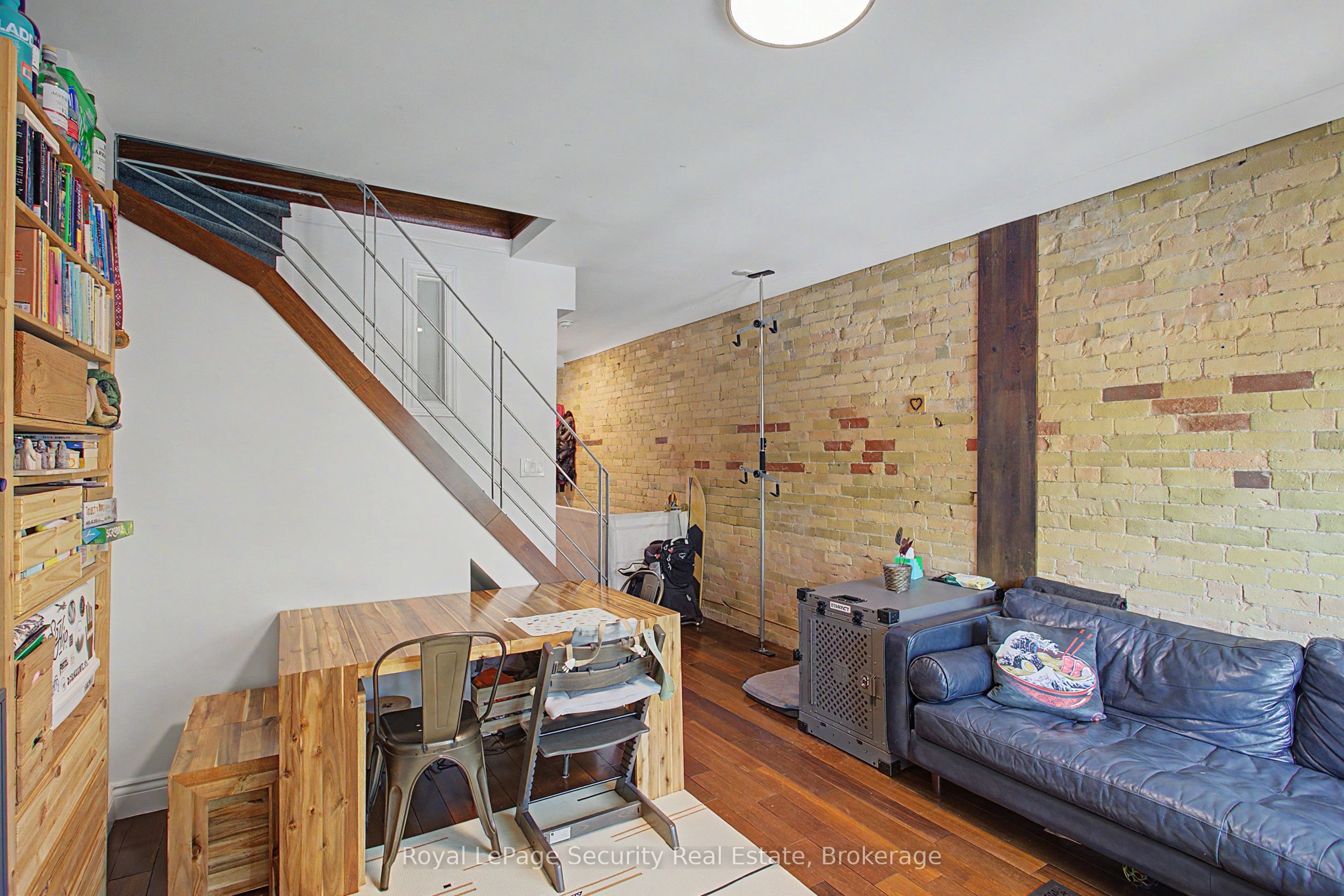 410 Manning Avenue, Toronto, ON M6G 2V7 photo 4