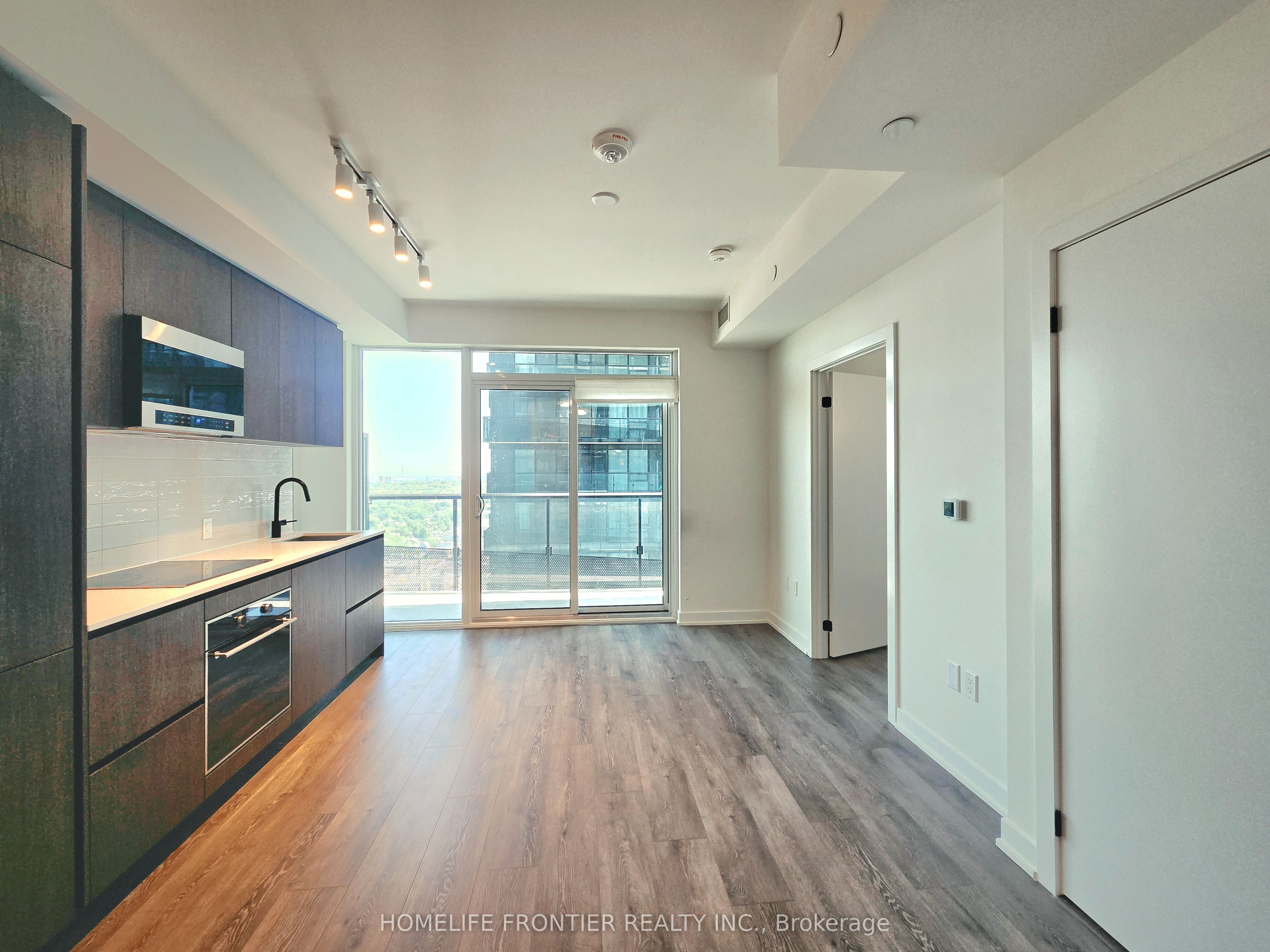 117 Broadway Avenue 2712, Toronto, ON M4P 1V3