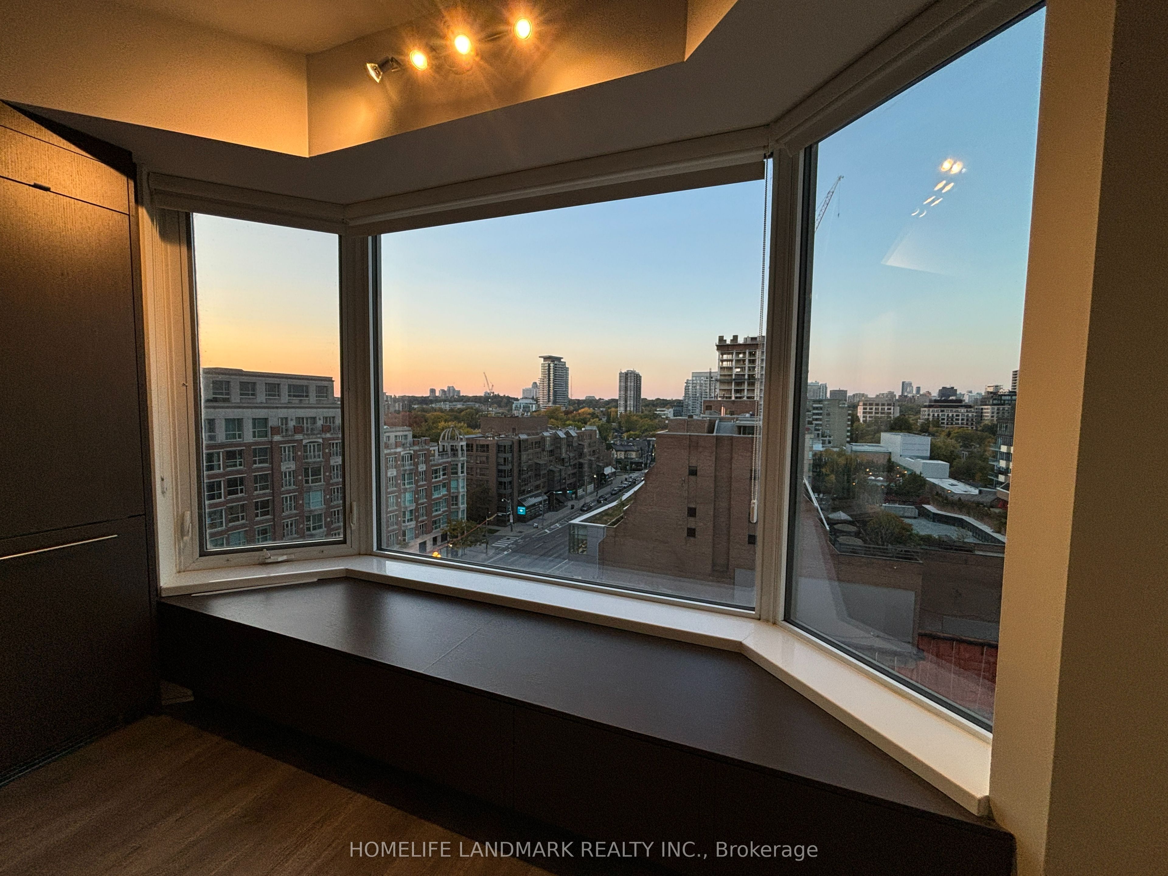155 Yorkville Avenue 901, Toronto, ON M5R 0B4 photo 5