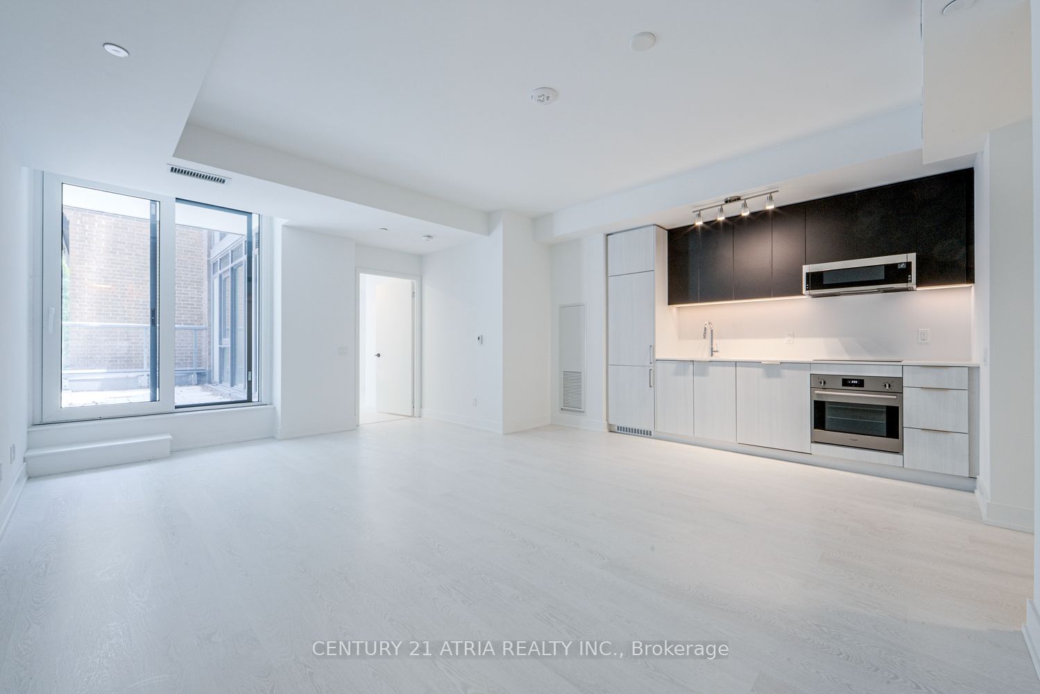 308 Jarvis Street 204, Toronto, ON M5A 2P2