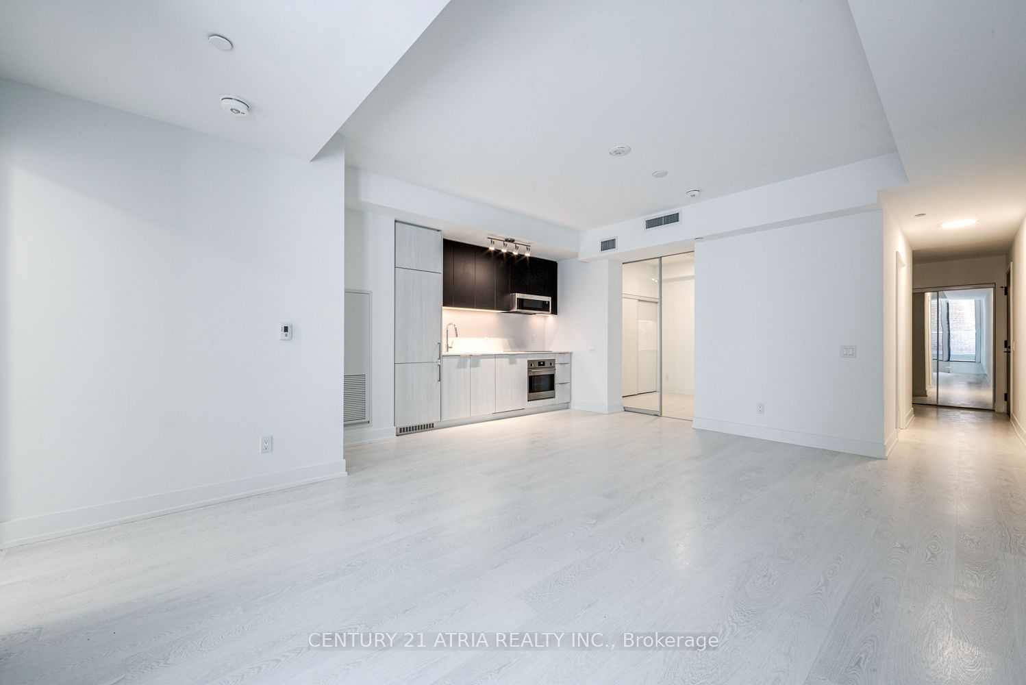 308 Jarvis Street 204, Toronto, ON M5A 2P2 photo 3
