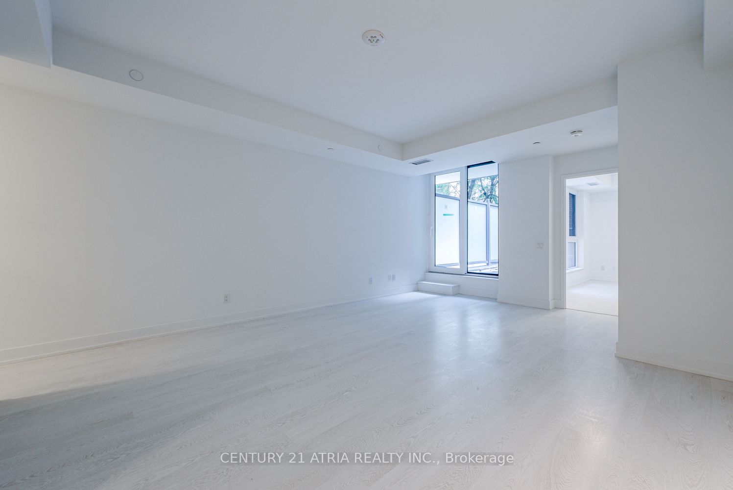 308 Jarvis Street 204, Toronto, ON M5A 2P2 photo 4