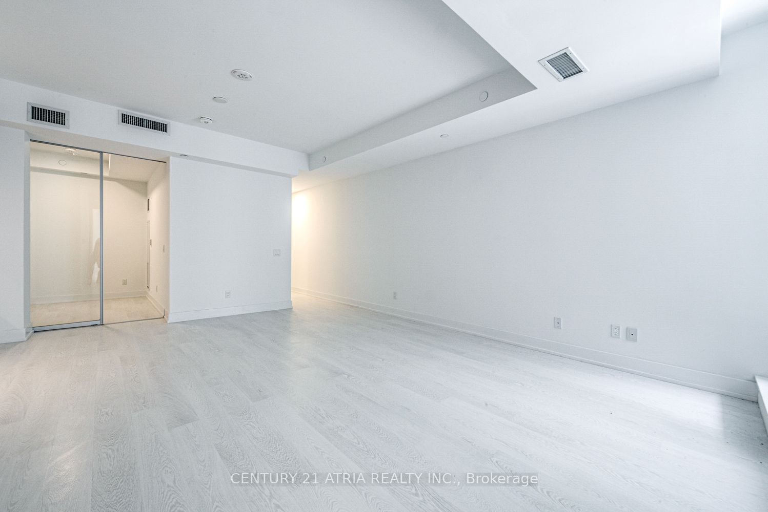 308 Jarvis Street 204, Toronto, ON M5A 2P2 photo 5