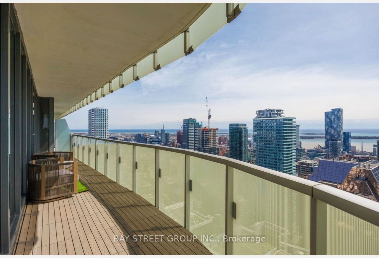 197 Yonge Street 4209, Toronto, ON M5B 0C1 photo 2