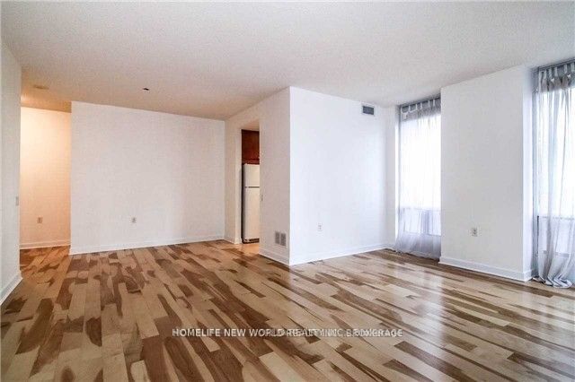 85 Bloor Street E 411, Toronto, ON M4W 3Y1 photo 3