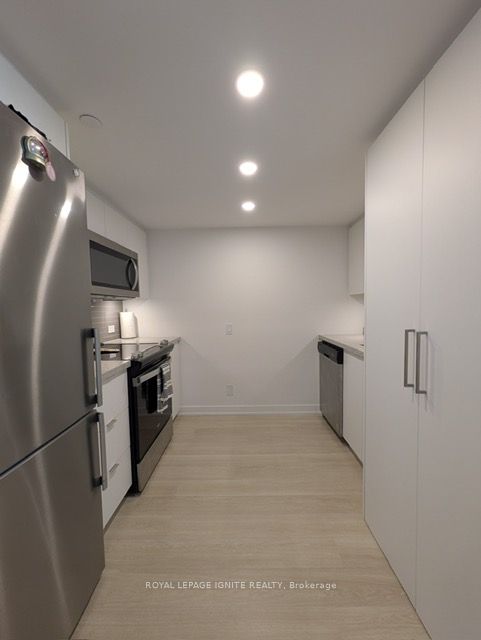 30 Tretti Way 418, Toronto, ON M3H 0E3 photo 2