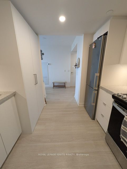 30 Tretti Way 418, Toronto, ON M3H 0E3 photo 5