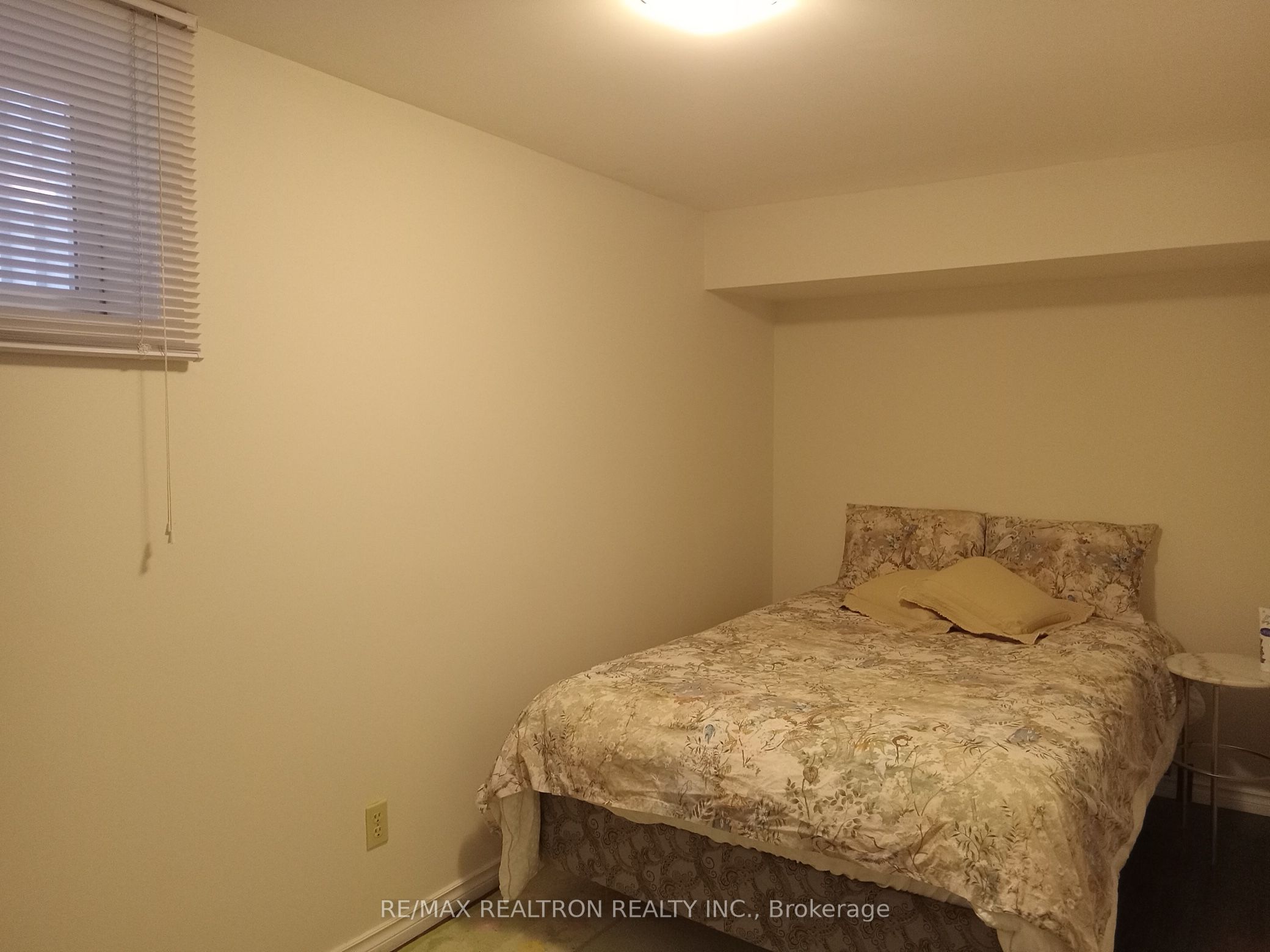 645 Hillsdale Avenue E Bsmt, Toronto, ON M4S 1V4 photo 5