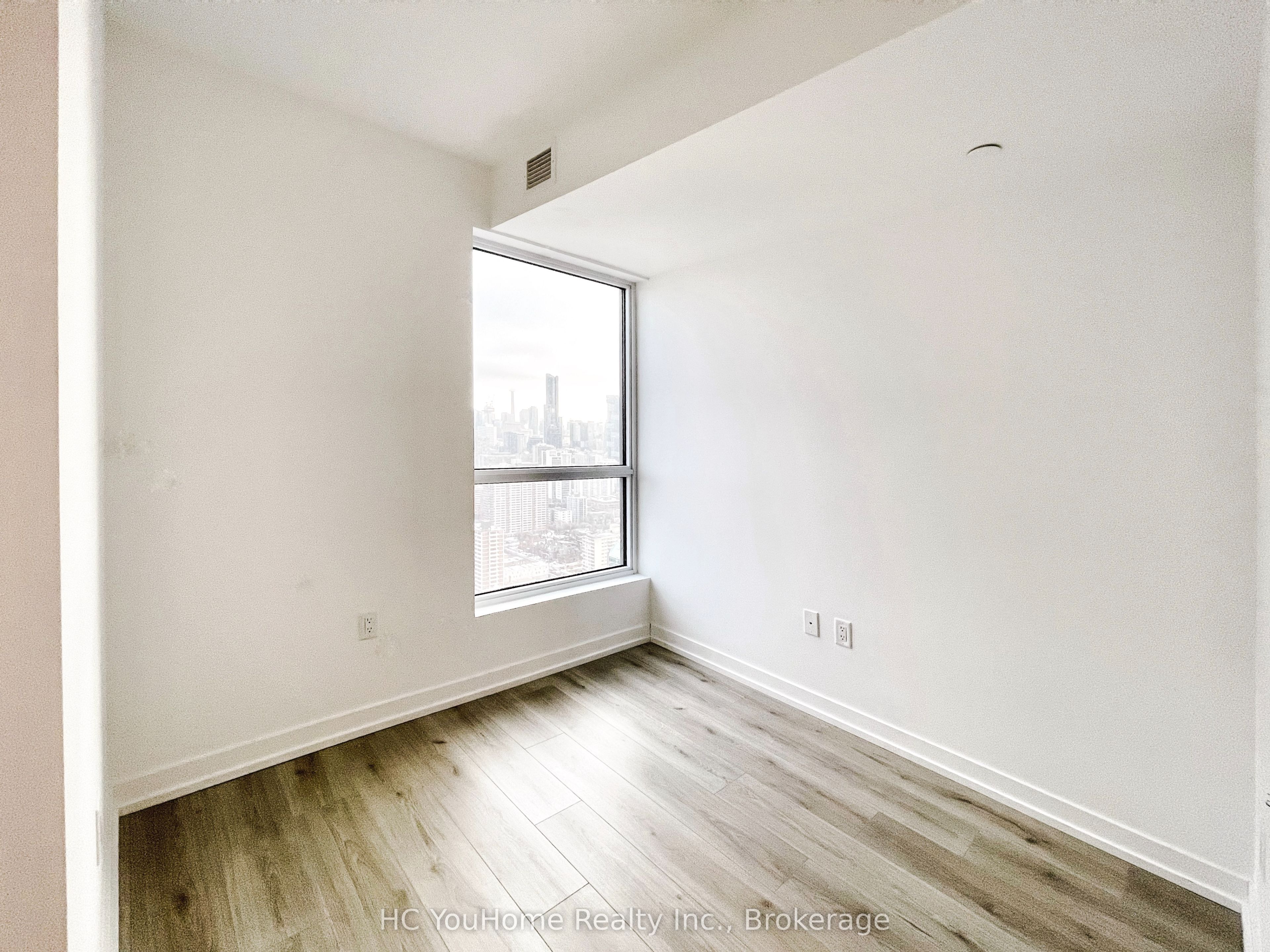 395 Bloor Street E 4101, Toronto, ON M4W 1H7 photo 4