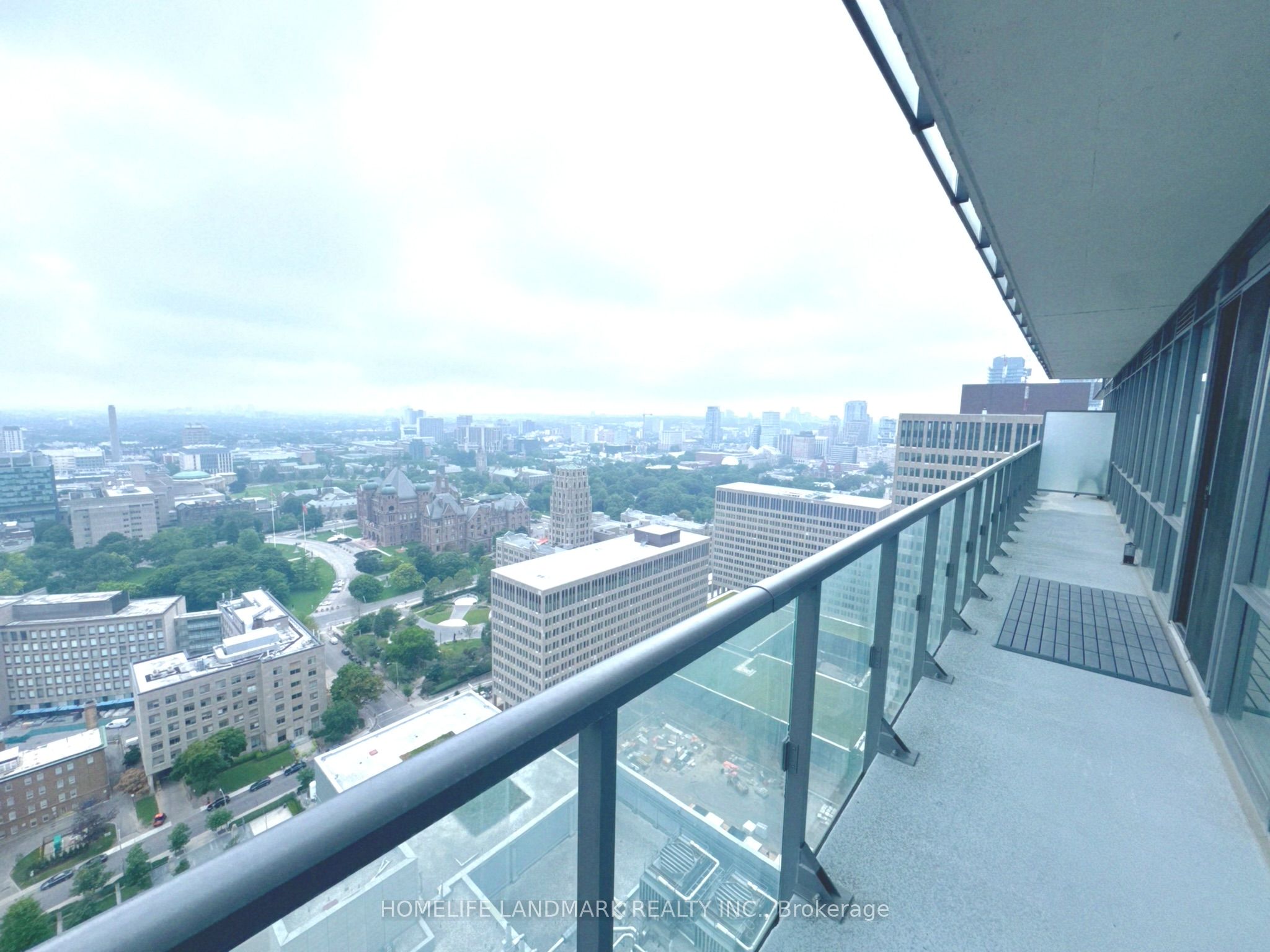 832 Bay Street 3310, Toronto, ON M5S 1Z6 photo 4