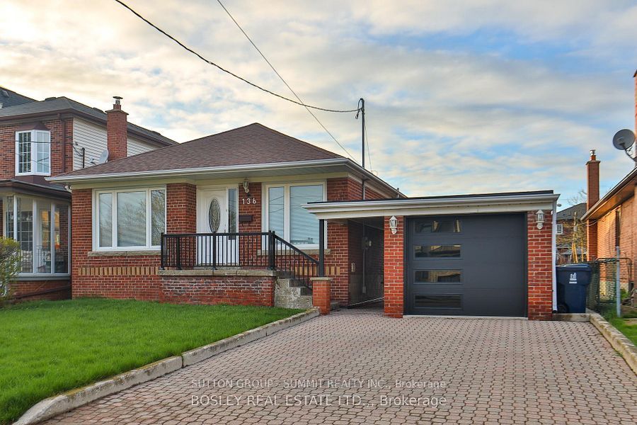 136 Regina Avenue Basement, Toronto, ON M6A 1R7 photo 2