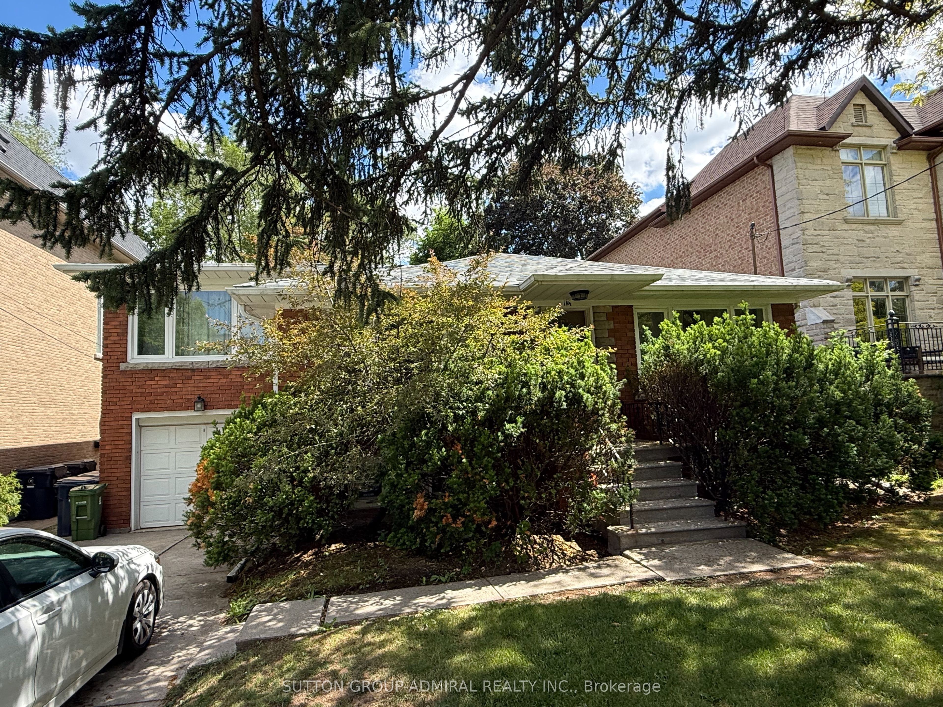 119 Caribou Road, Toronto, ON M5N 2B1