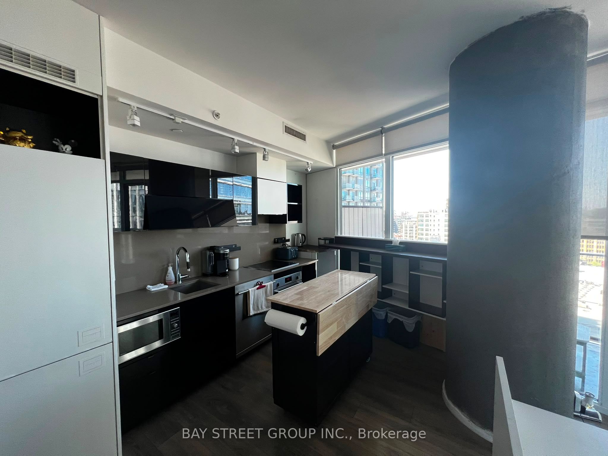125 Peter Street 1202, Toronto, ON M5V 0M2 photo 4