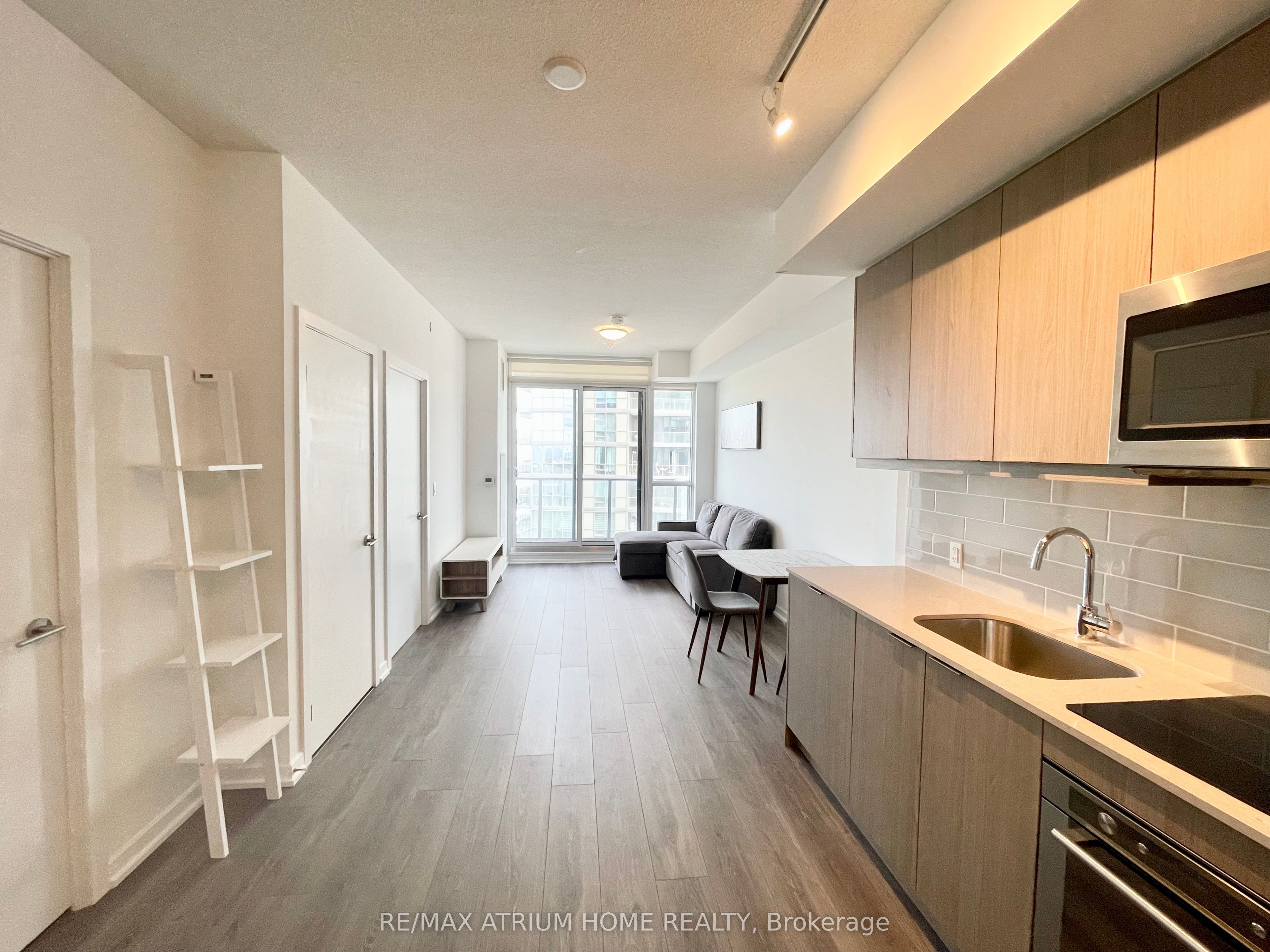 38 Forest Manor Road 1701, Toronto, ON M2J 0H4 photo 3