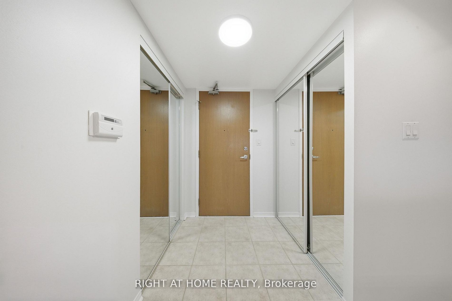 233 Beecroft Road 1915, Toronto, ON M2N 6Z9 photo 3