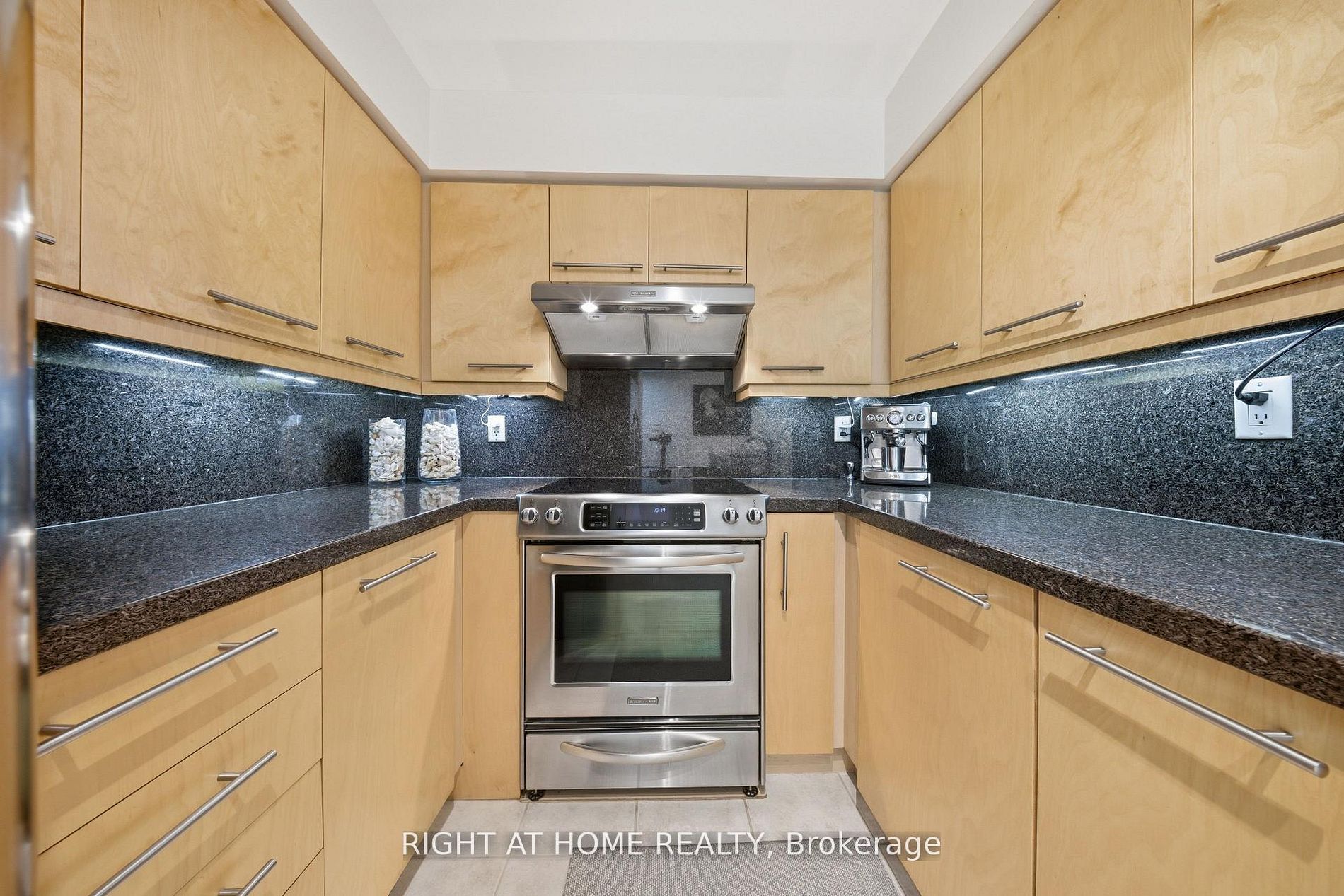 233 Beecroft Road 1915, Toronto, ON M2N 6Z9 photo 4