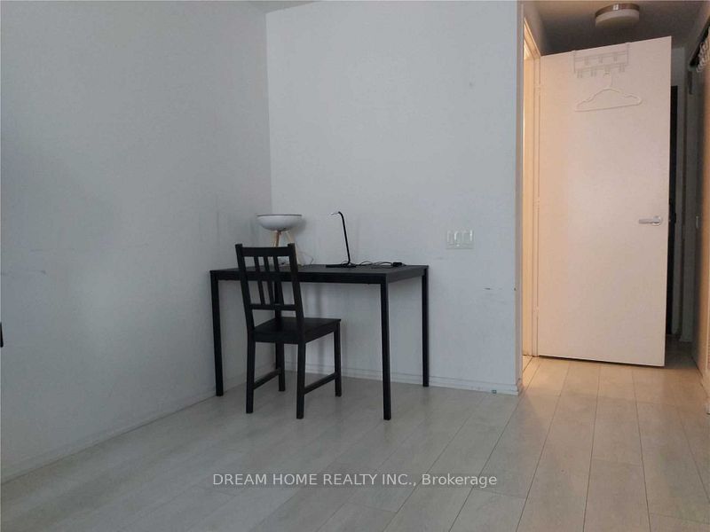 125 Peter Street 2110, Toronto, ON M5V 2G9 photo 4