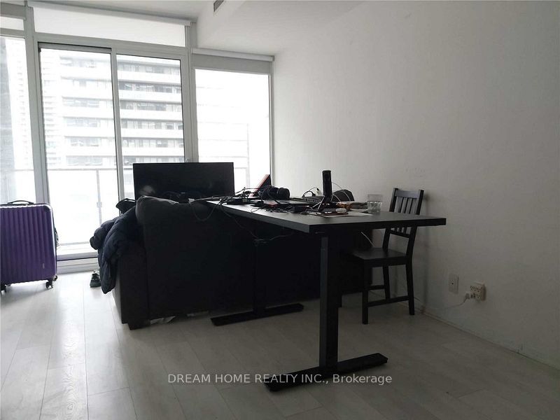 125 Peter Street 2110, Toronto, ON M5V 2G9 photo 5